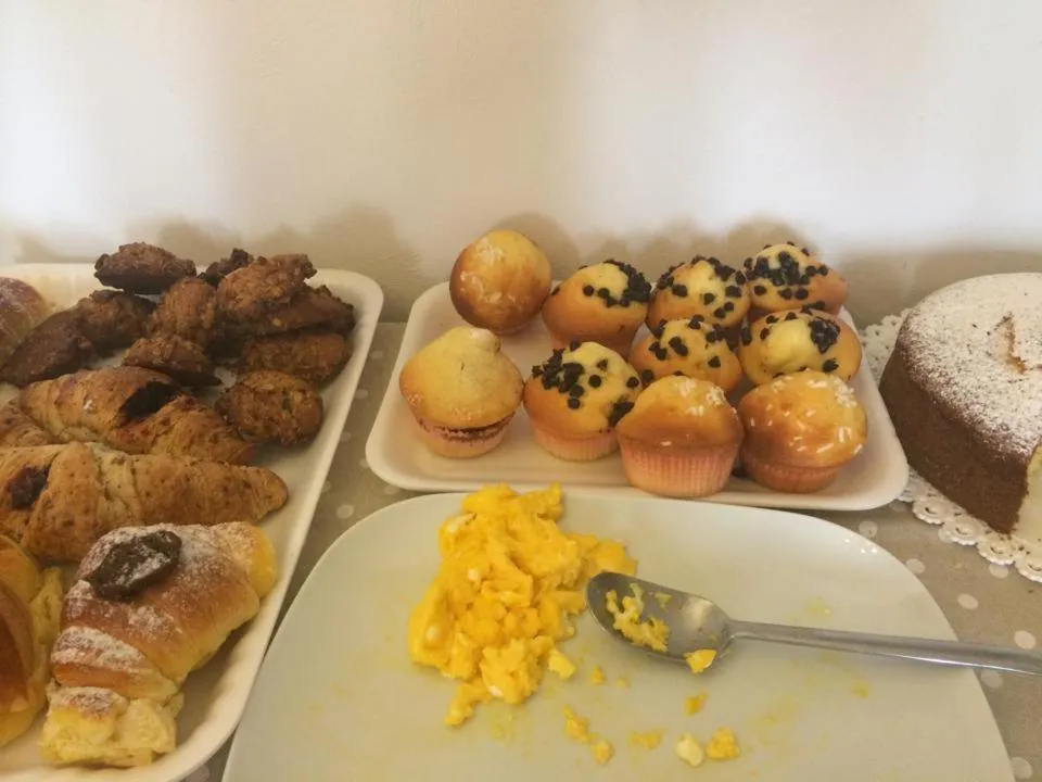Continental breakfast in B&B Indipendenza