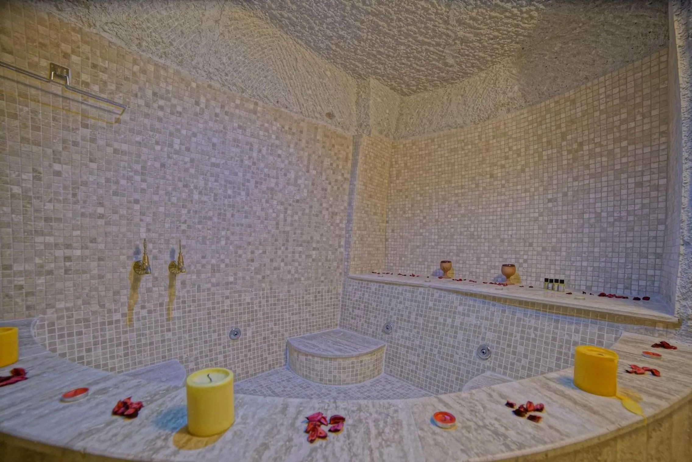 Bathroom in Zeus Cave Suites