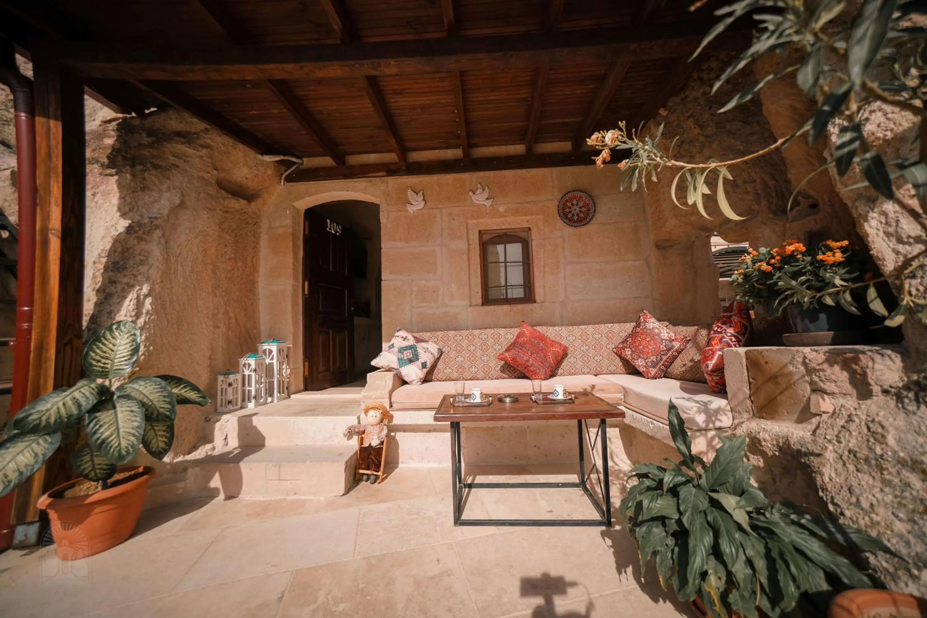 Patio in Zeus Cave Suites