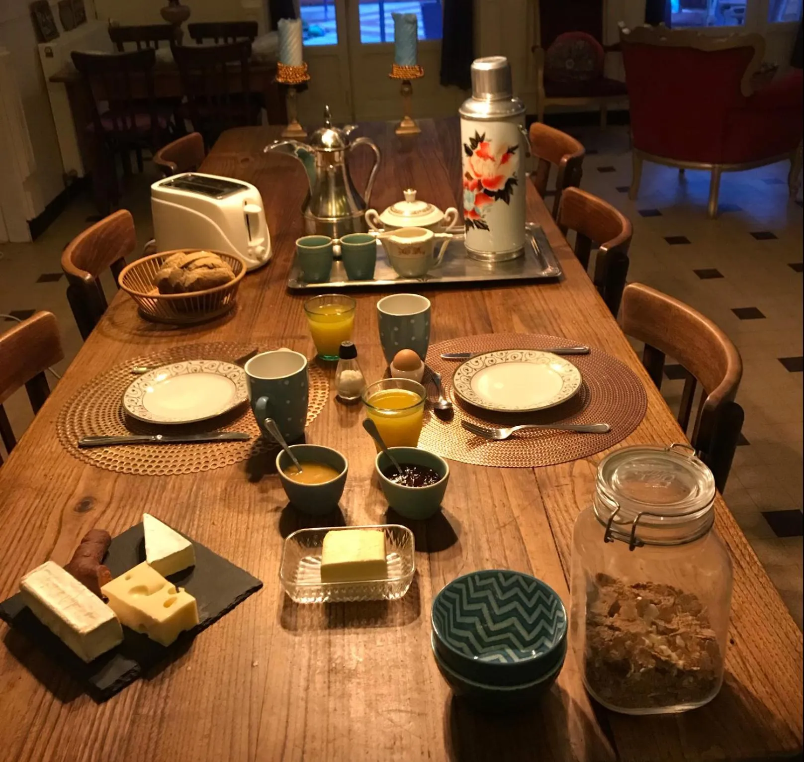 Breakfast in Petit Château