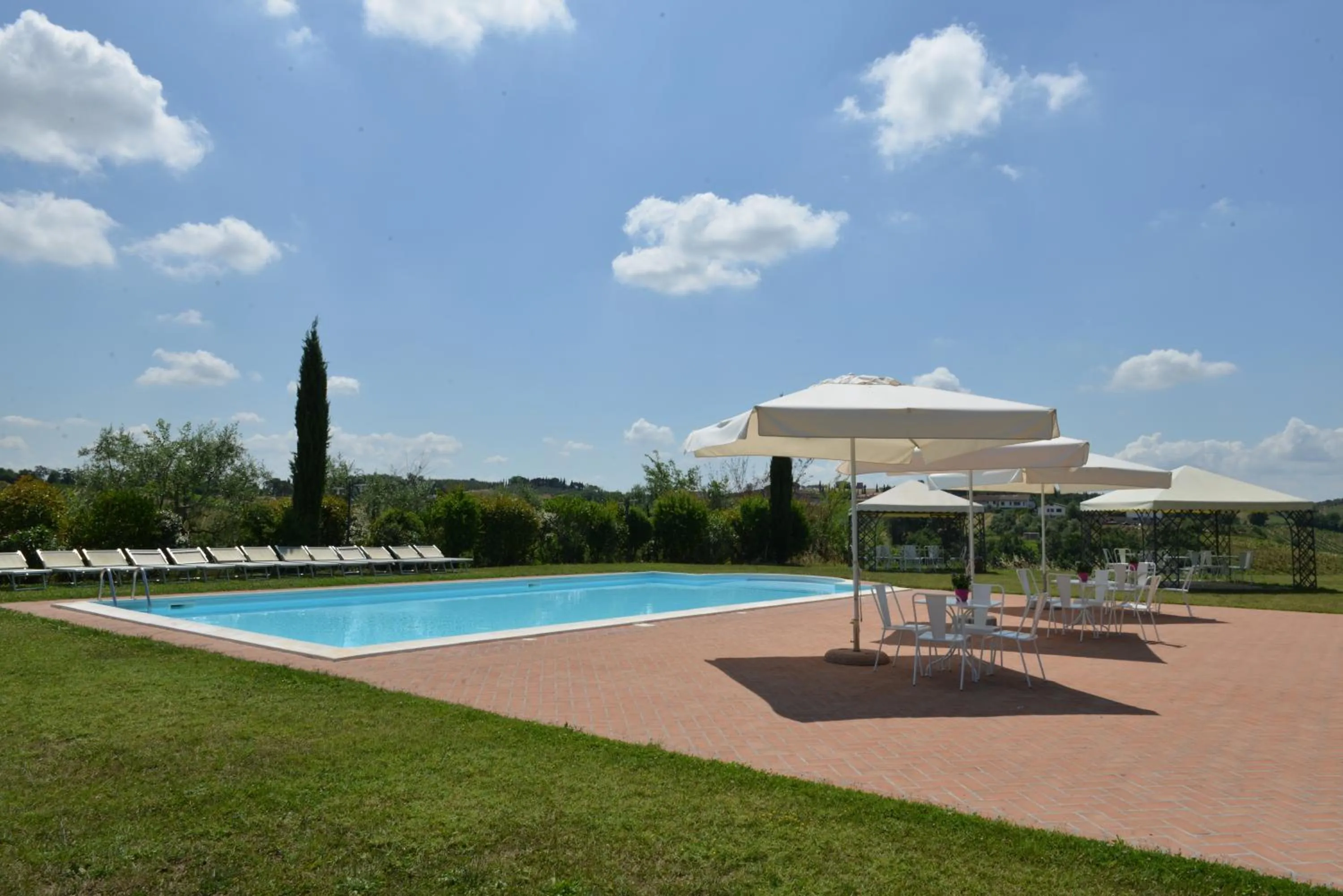 Swimming pool in Agriturismo Musignano