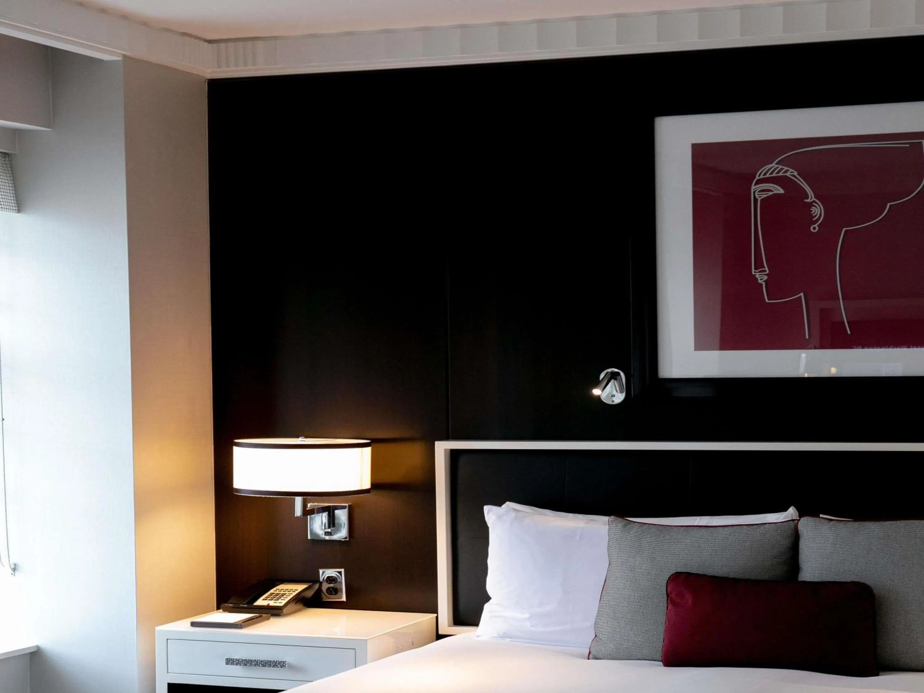 Bedroom, Bed in Sofitel Lafayette Square Washington DC