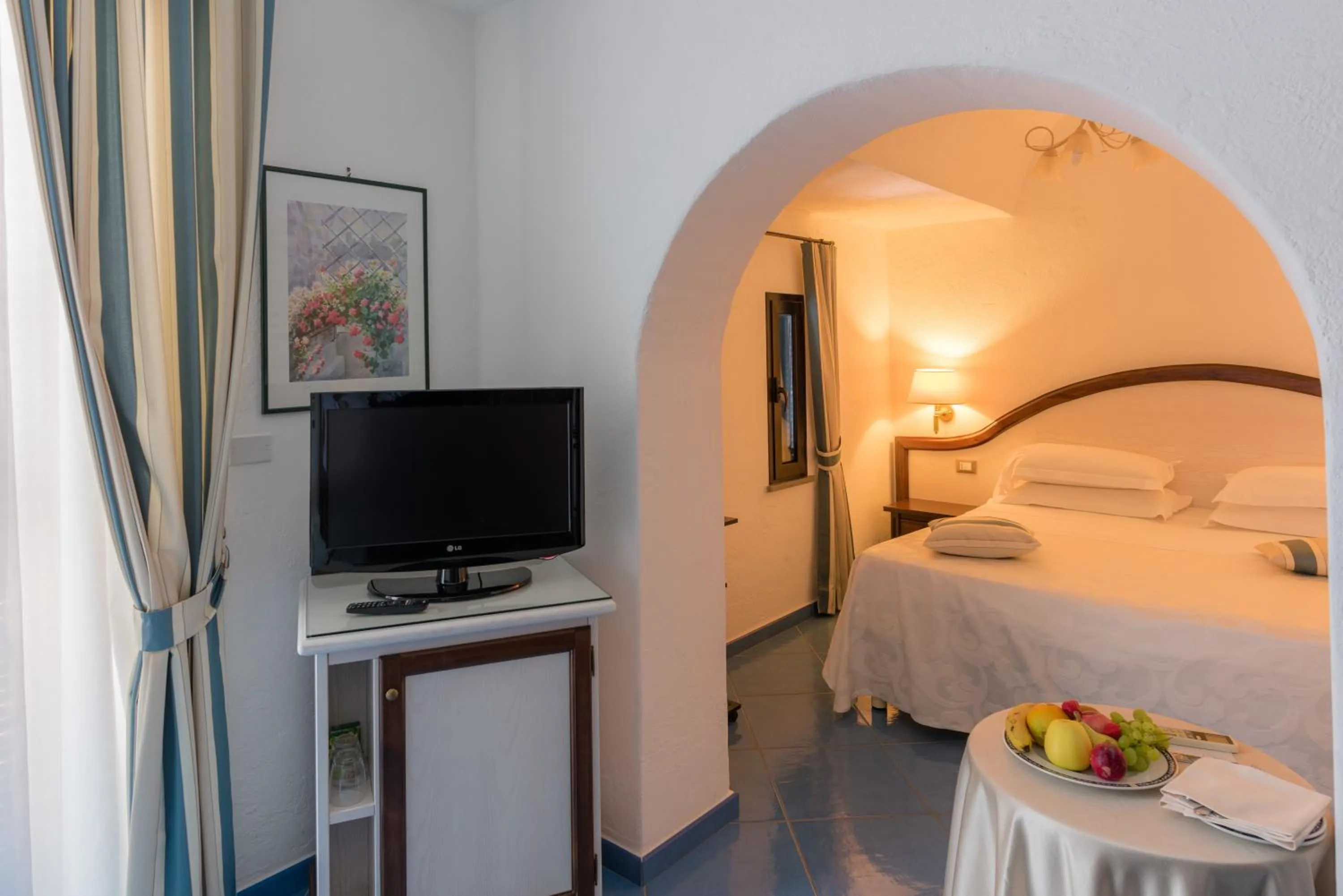 TV and multimedia, Bed in Grand Hotel Le Rocce