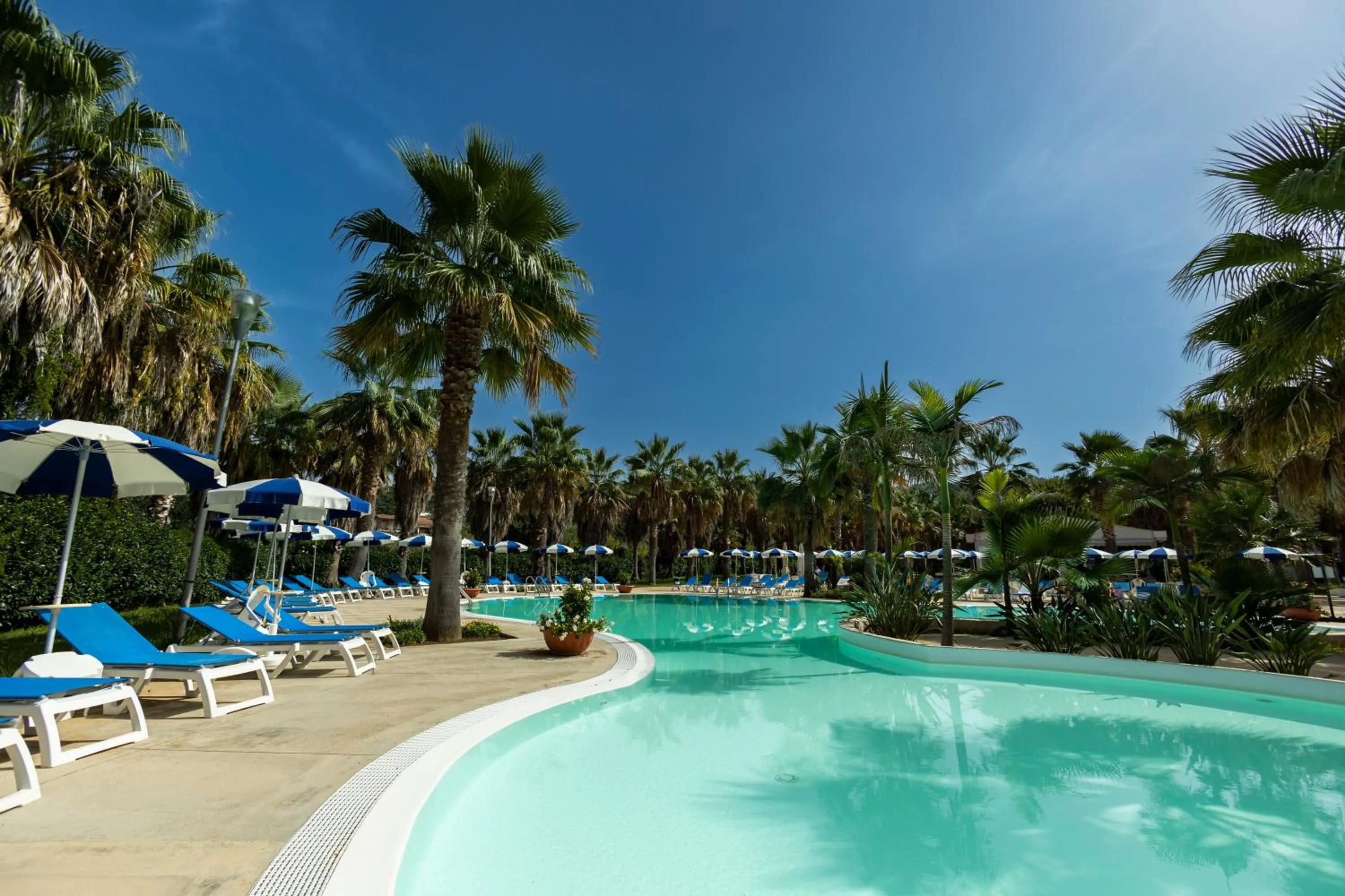 Swimming pool in Prince Franklyn Hotel
