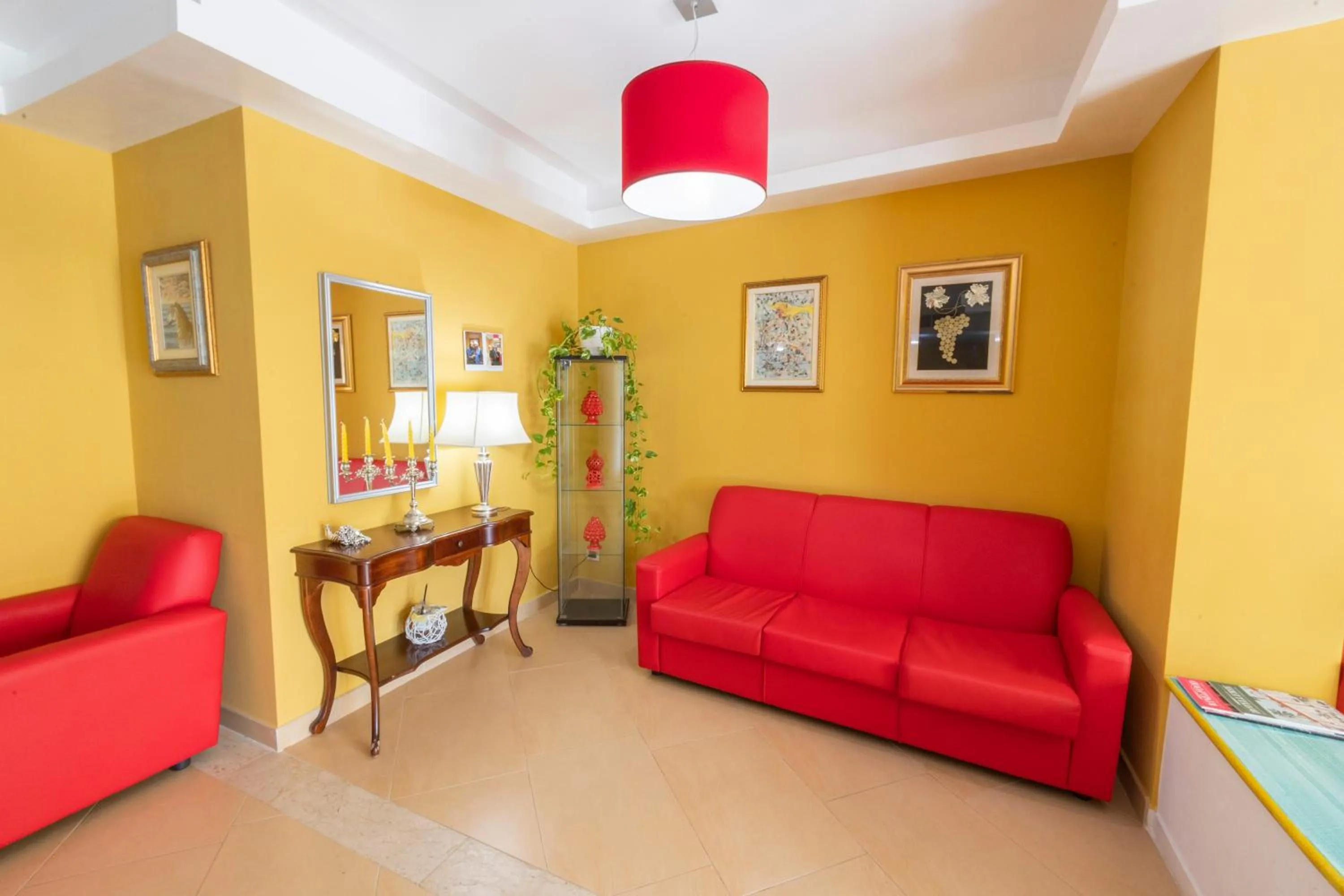 Lobby or reception in Prince Franklyn Hotel