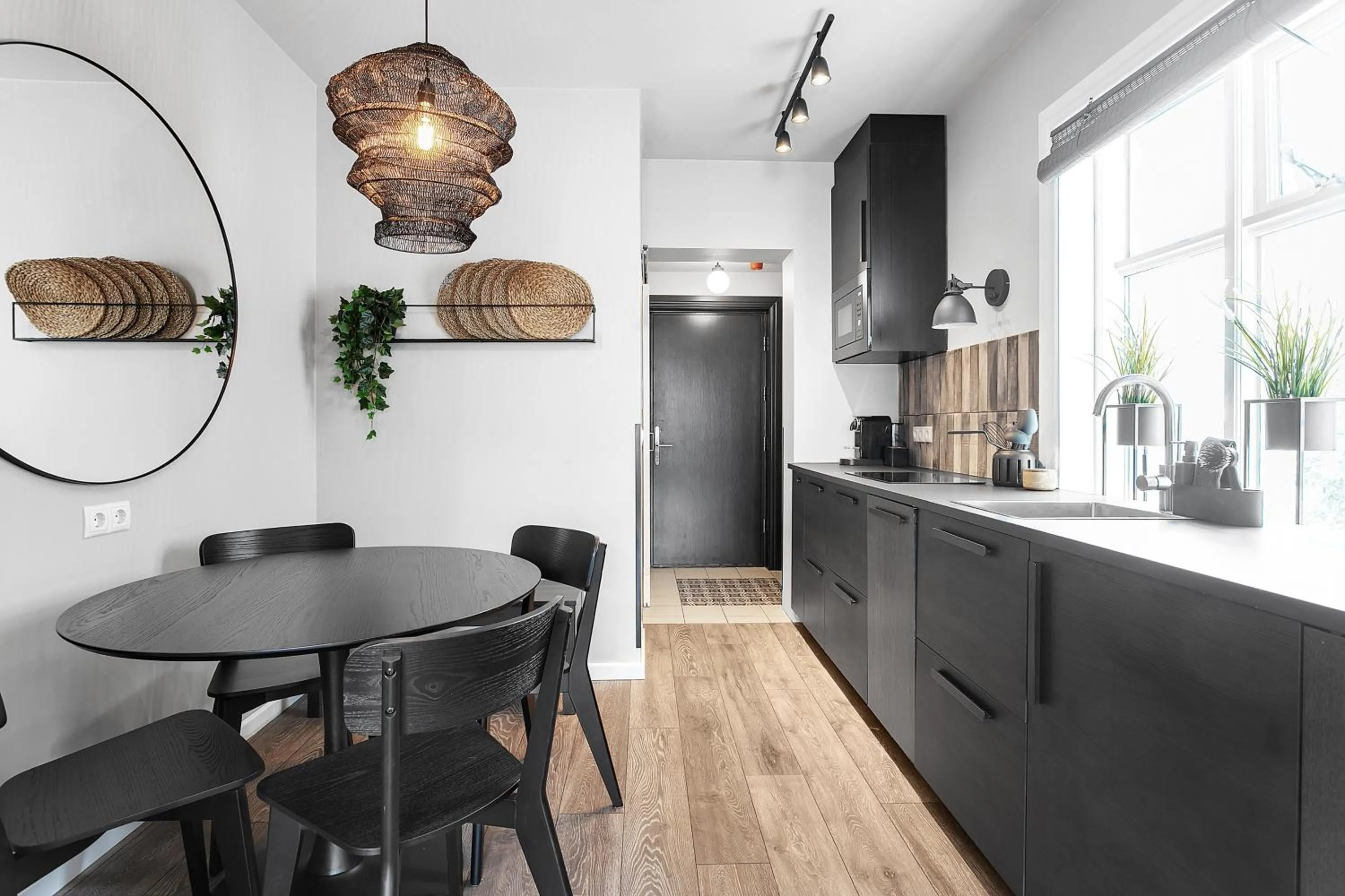 Baldur Apartments