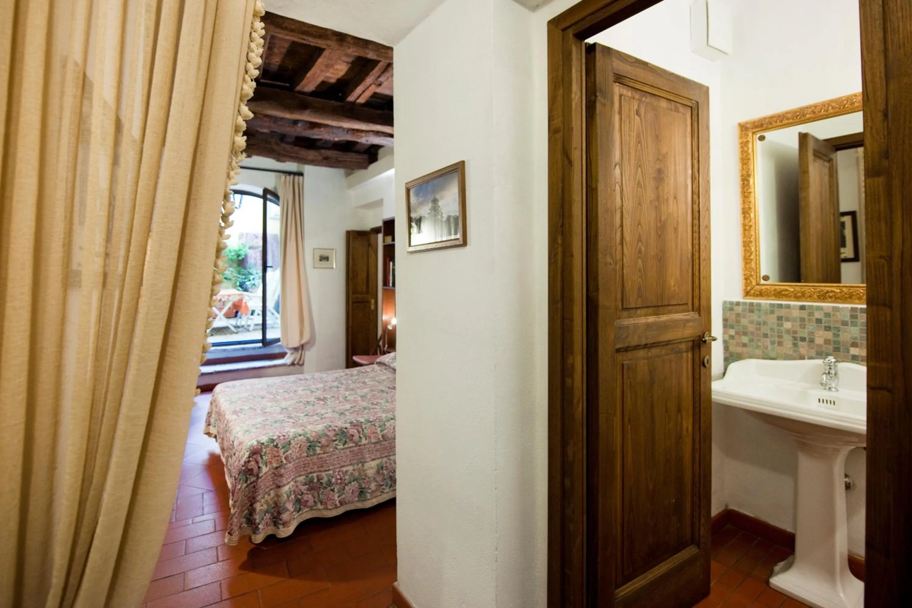 Day, Bed in Palazzo Maggiore