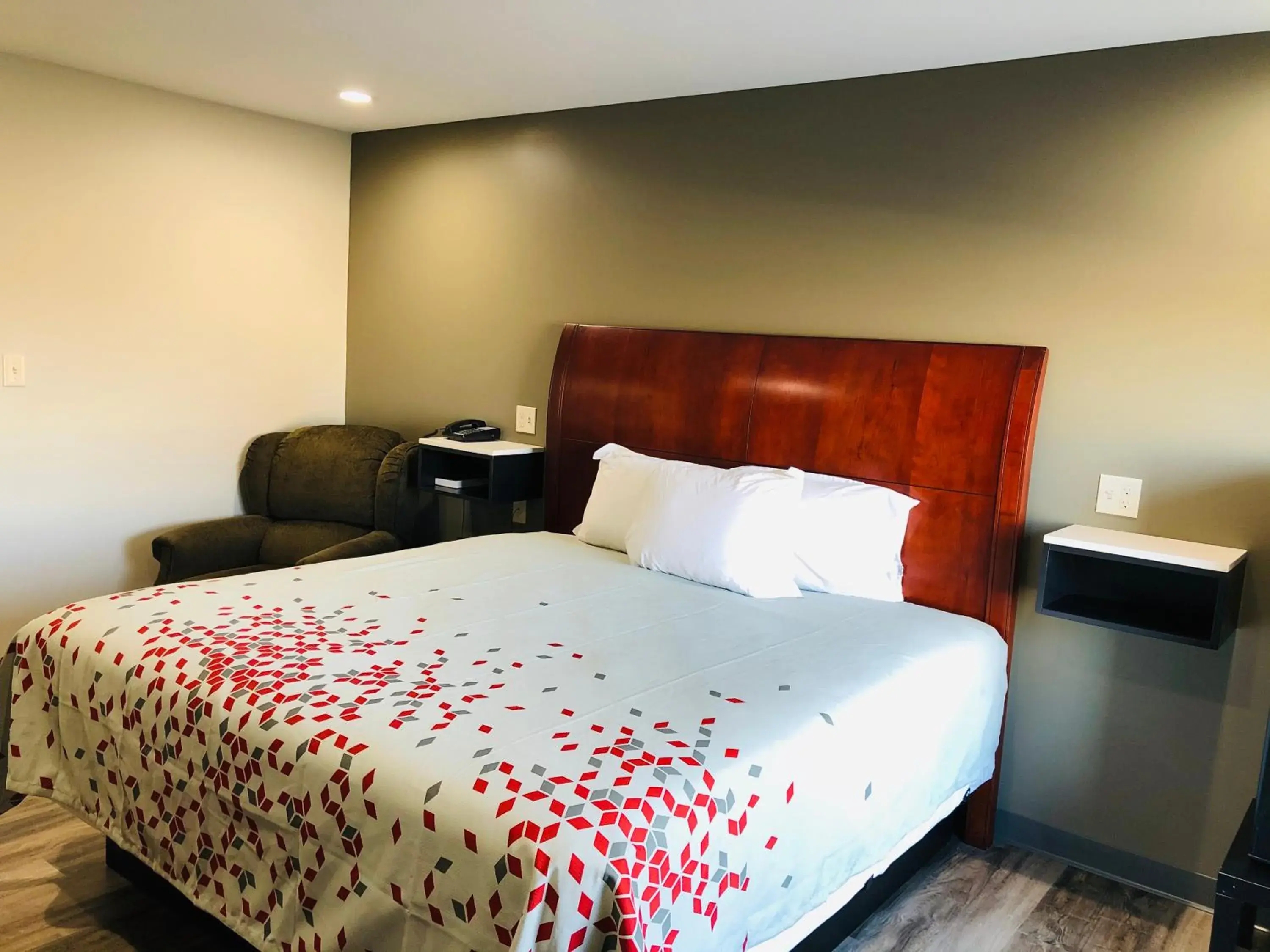 King Room - Non-Smoking in BEL AIR MOTEL King Room - Non-Smoking in BEL AIR MOTEL