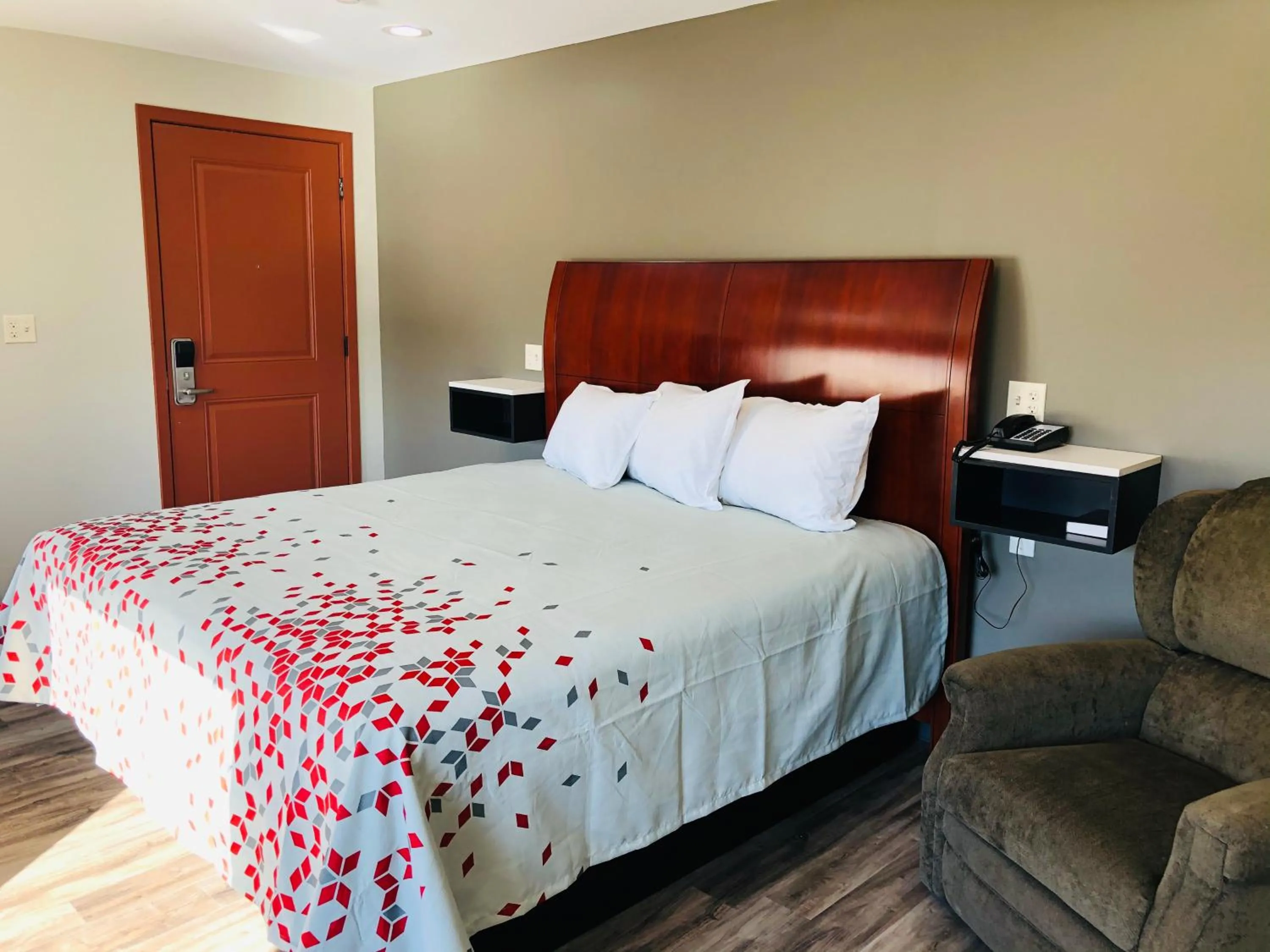 Bed in BEL AIR MOTEL