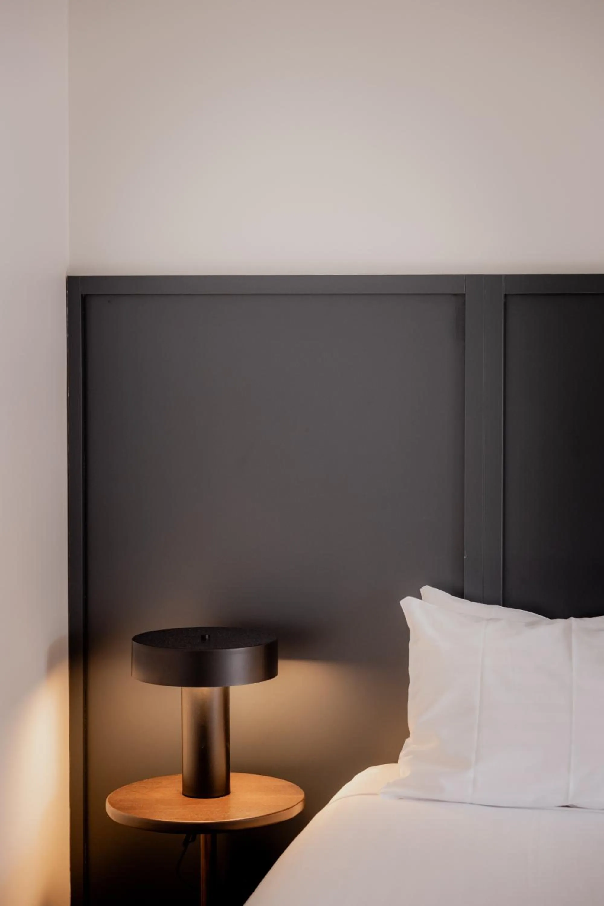 Bed in Shipwrights Arms Hotel