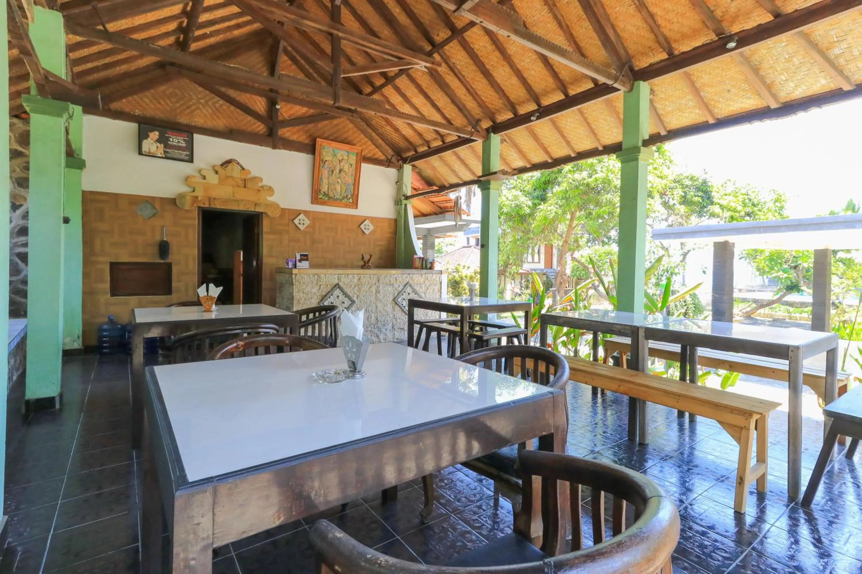 Property building in Hotel Tara Bar & Resto Air Sanih