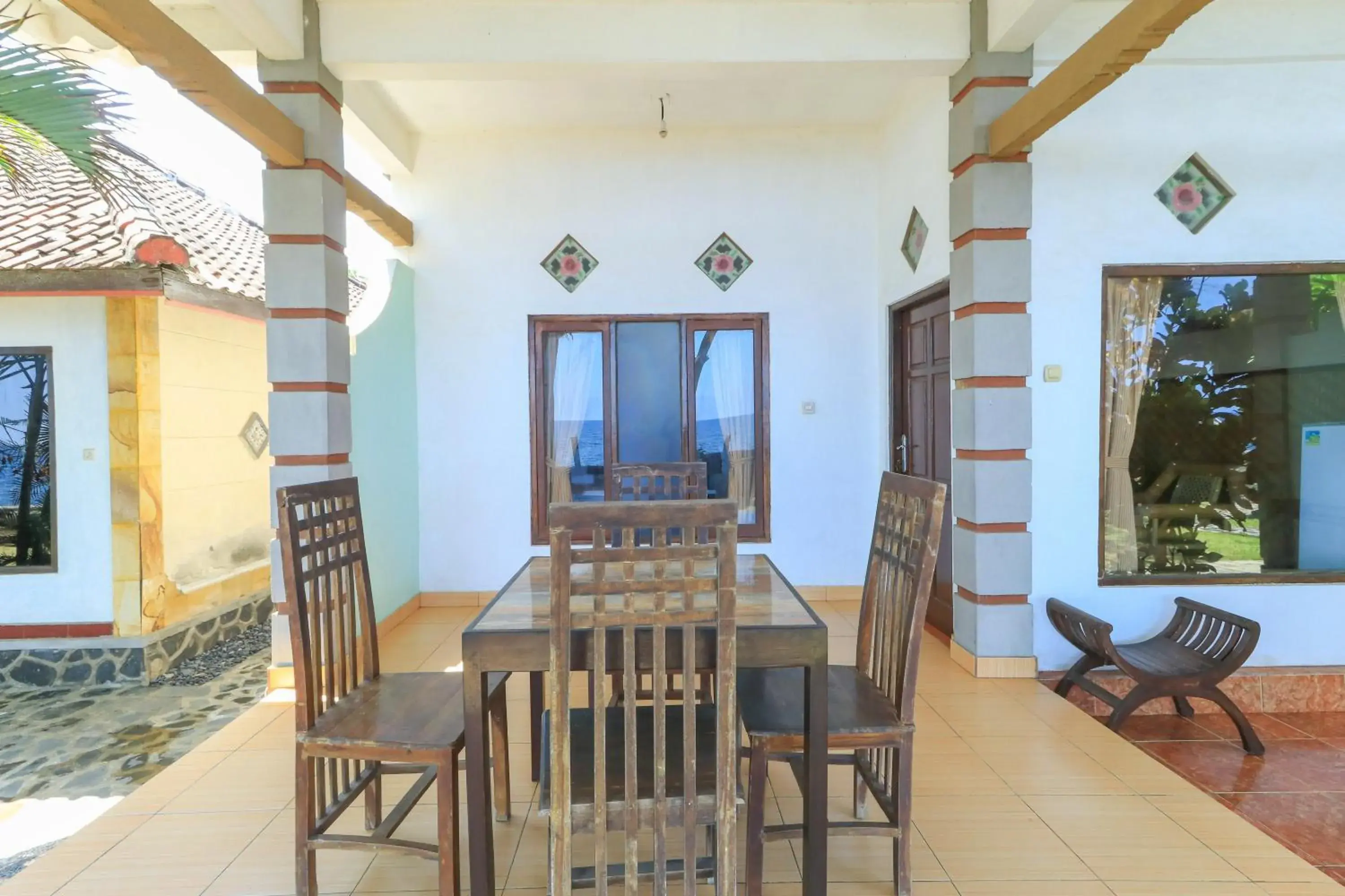 Family Suite in Hotel Tara Bar & Resto Air Sanih Family Suite in Hotel Tara Bar & Resto Air Sanih