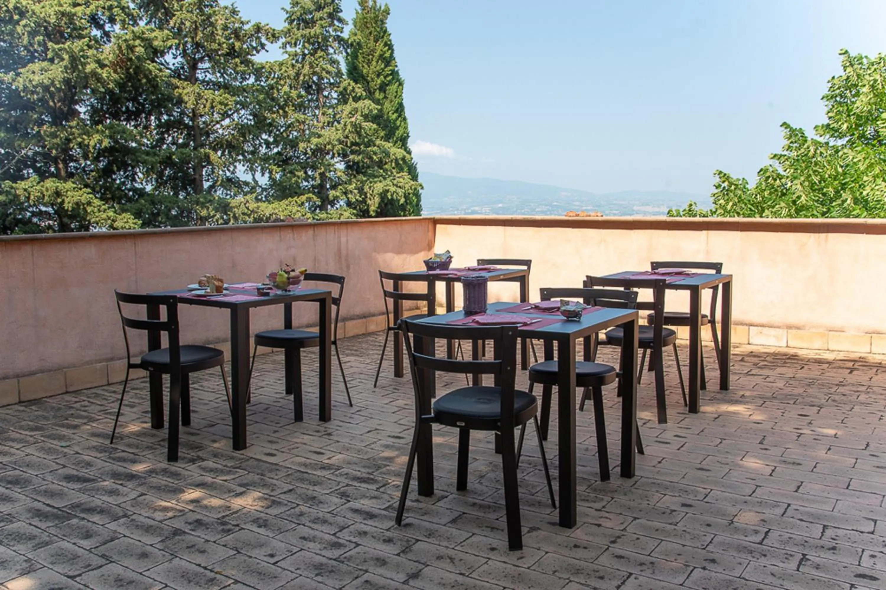 Restaurant/places to eat in Relais Borgo Campello