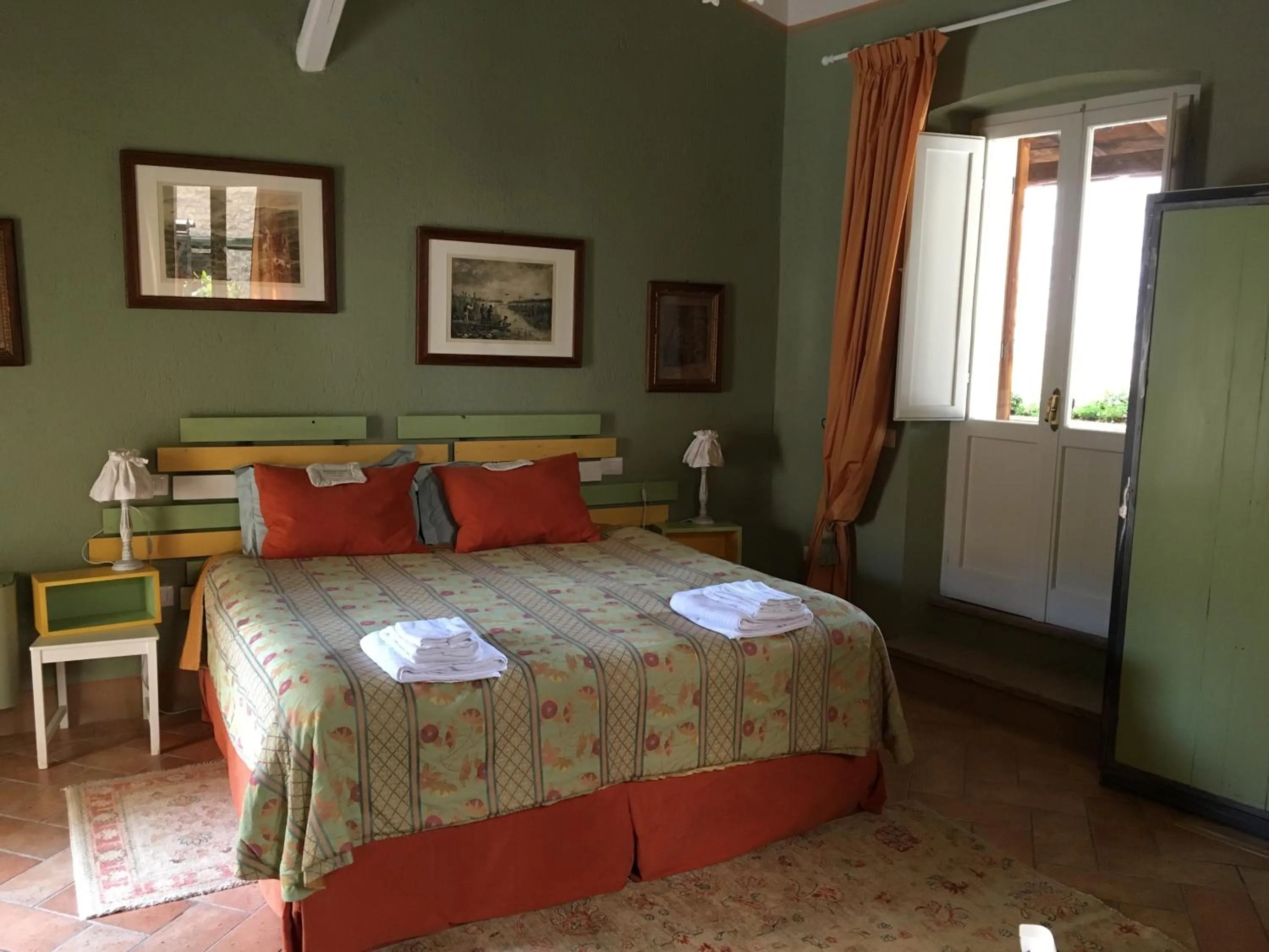 Bed in Relais Borgo Campello