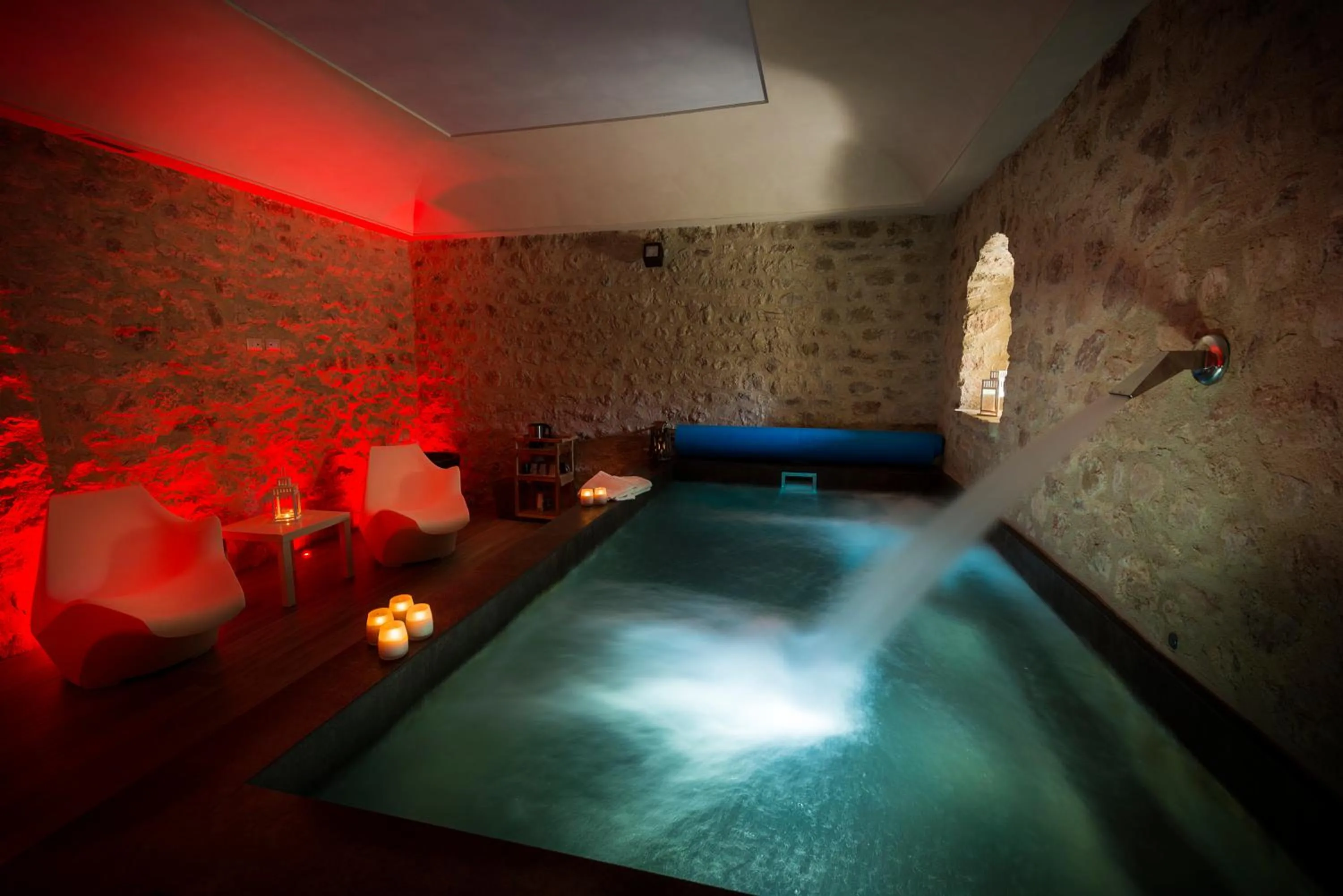 Hot Tub in Relais Borgo Campello