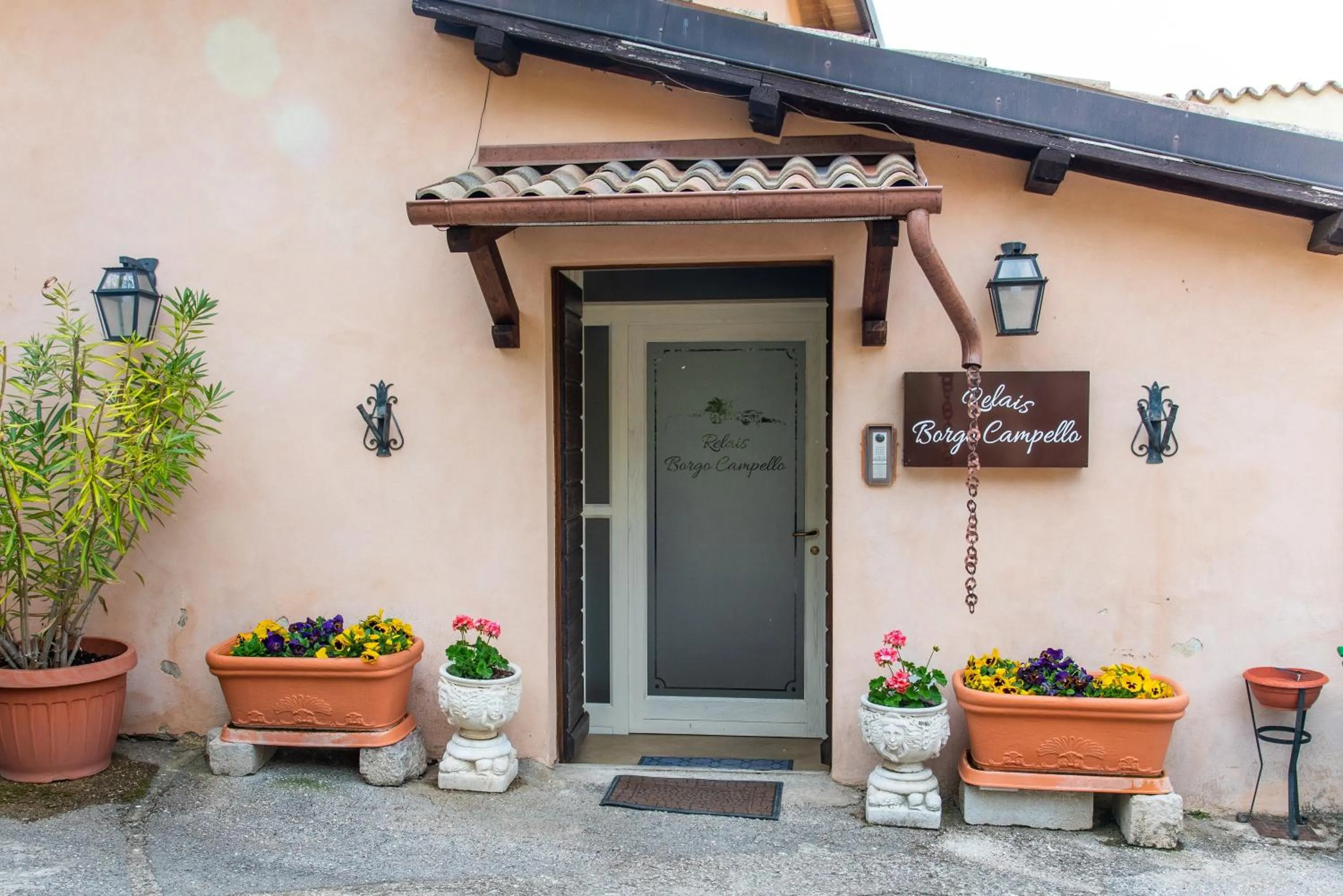Facade/entrance in Relais Borgo Campello