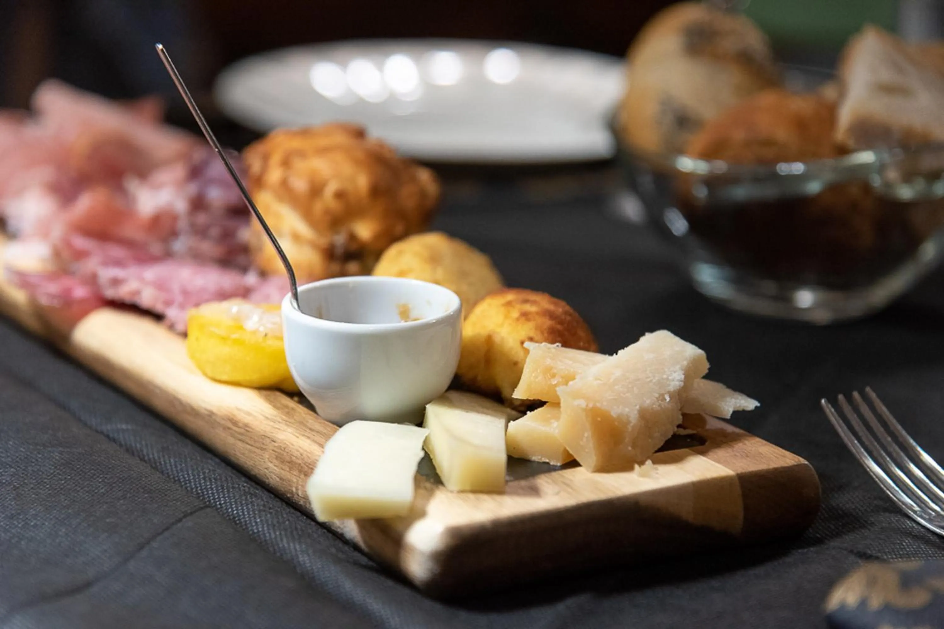 Restaurant/places to eat in Relais Borgo Campello