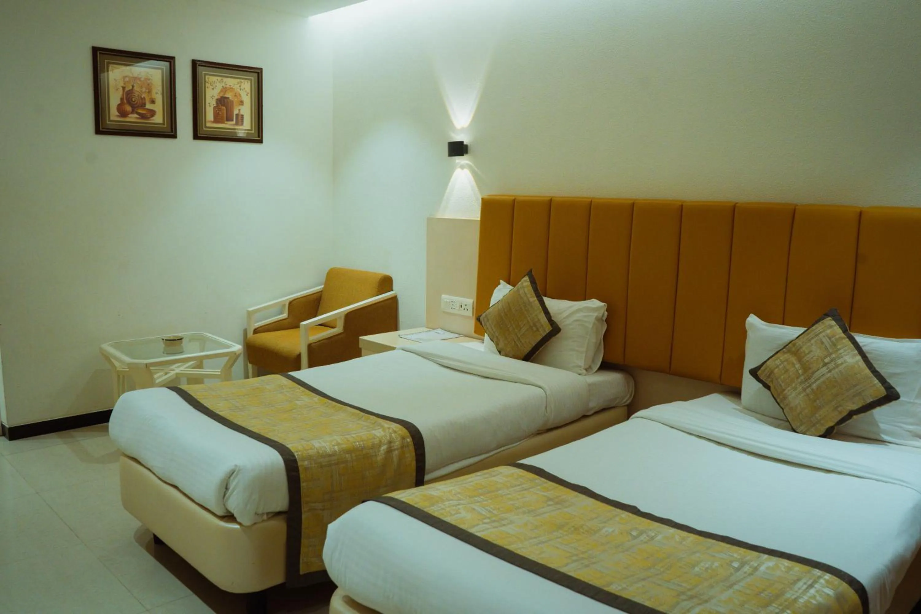 Photo of the whole room, Bed in Hotel Yatrik
