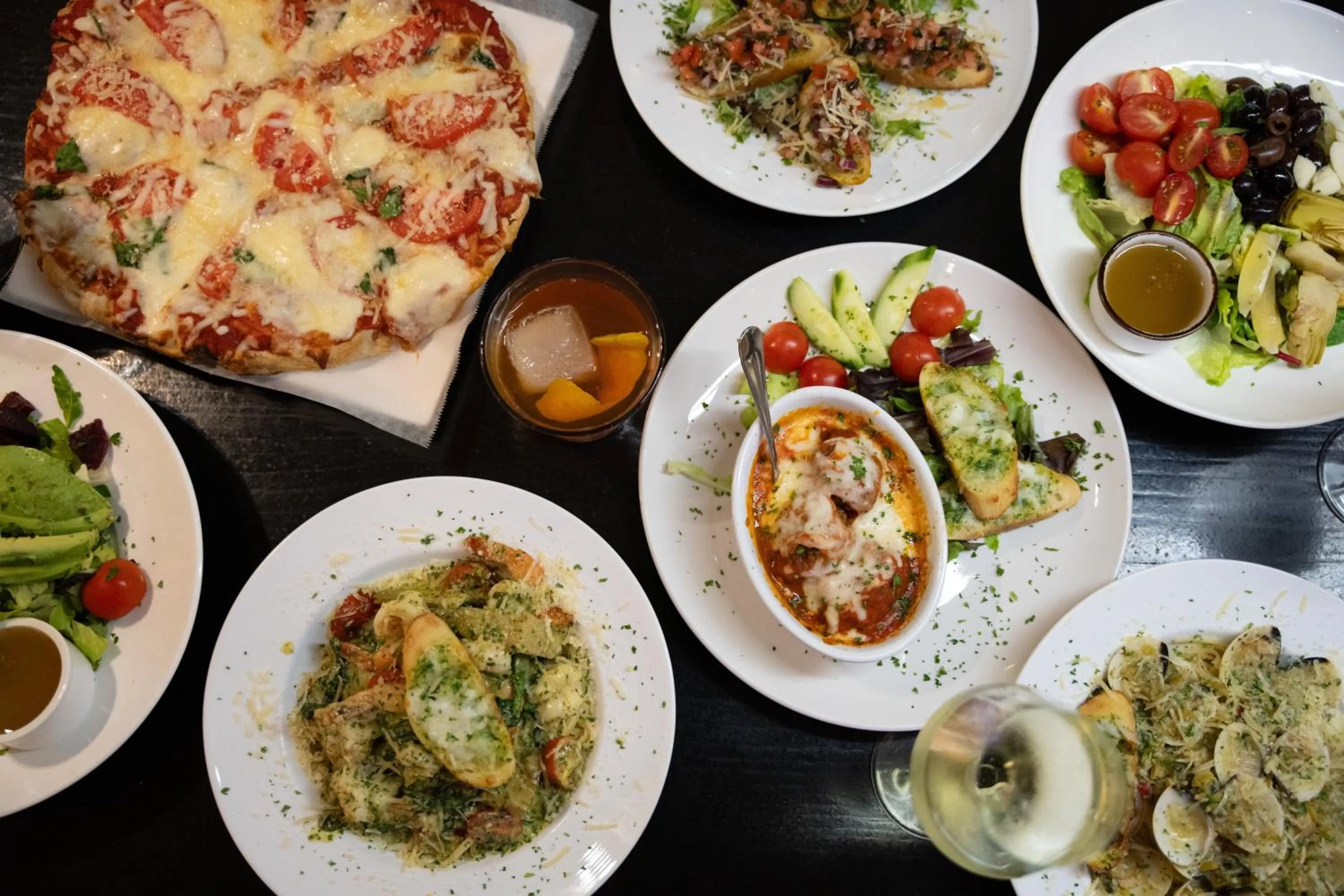 Restaurant/places to eat in The River Inn