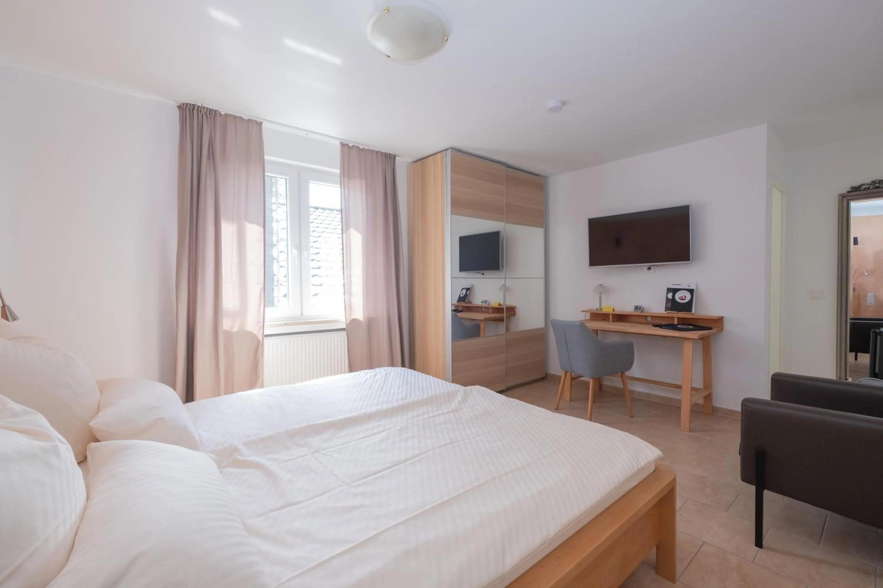 Bed in Märchenwald Altenberg B&B Hotel