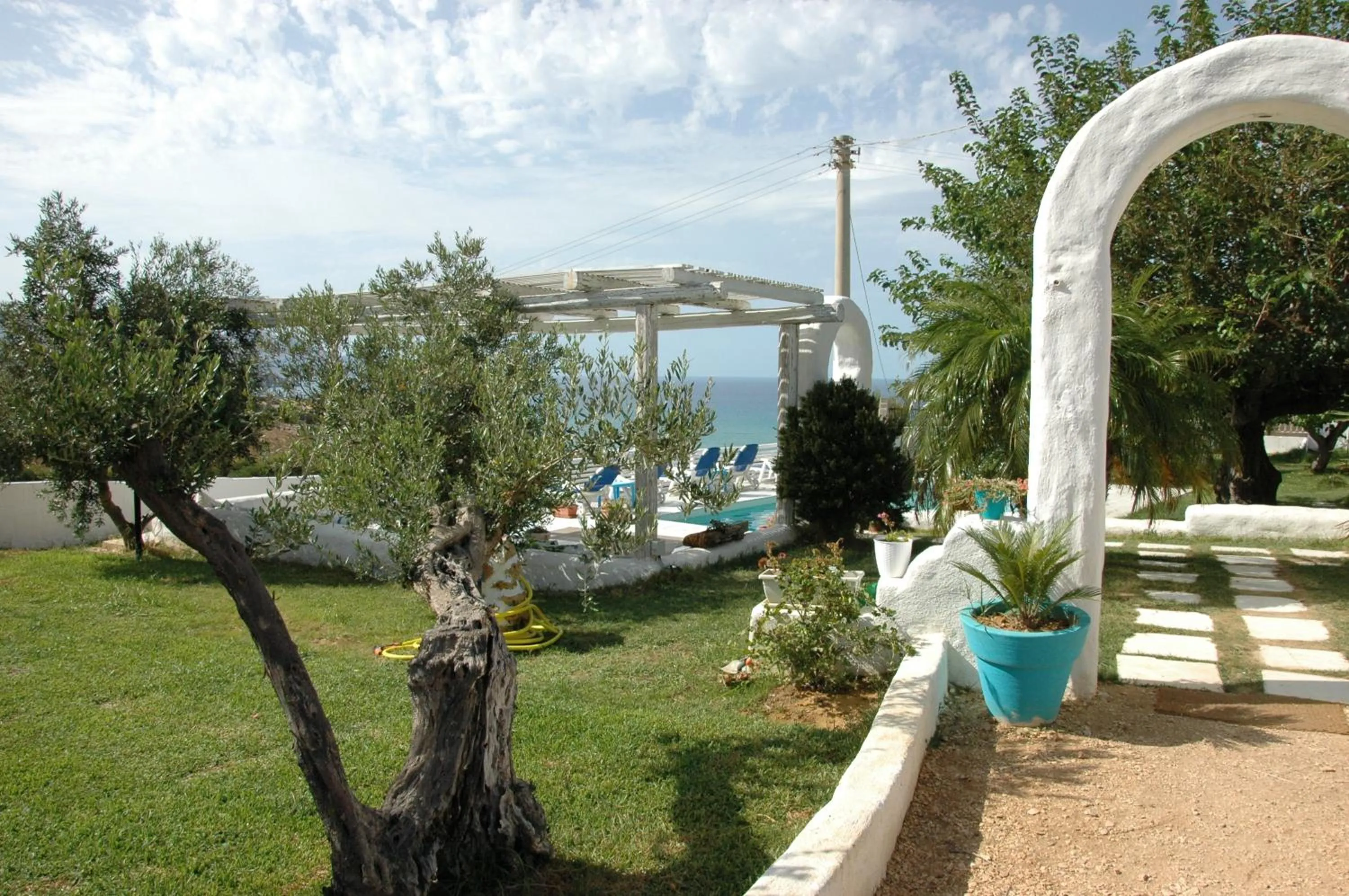 Garden view in B&B Scacciapensieri