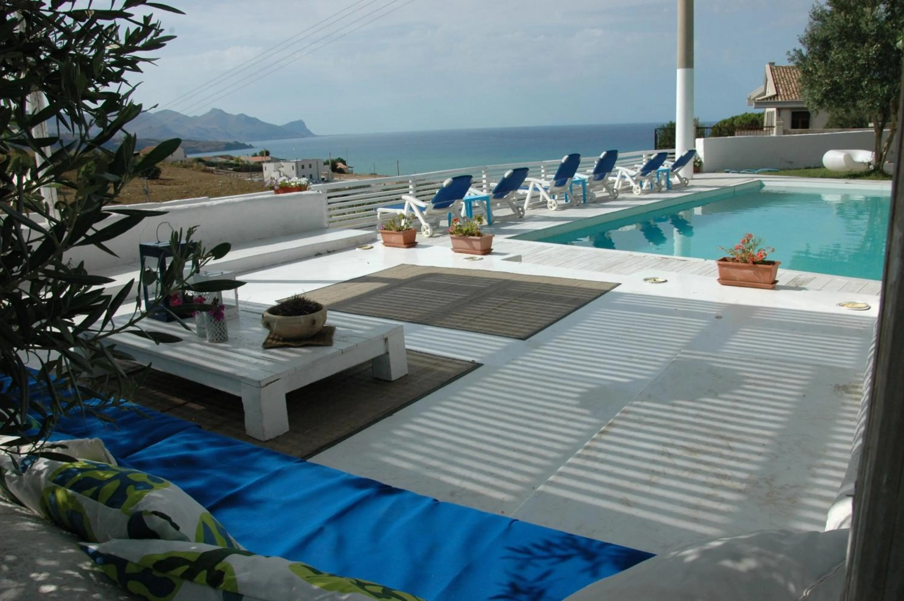 Swimming pool in B&B Scacciapensieri