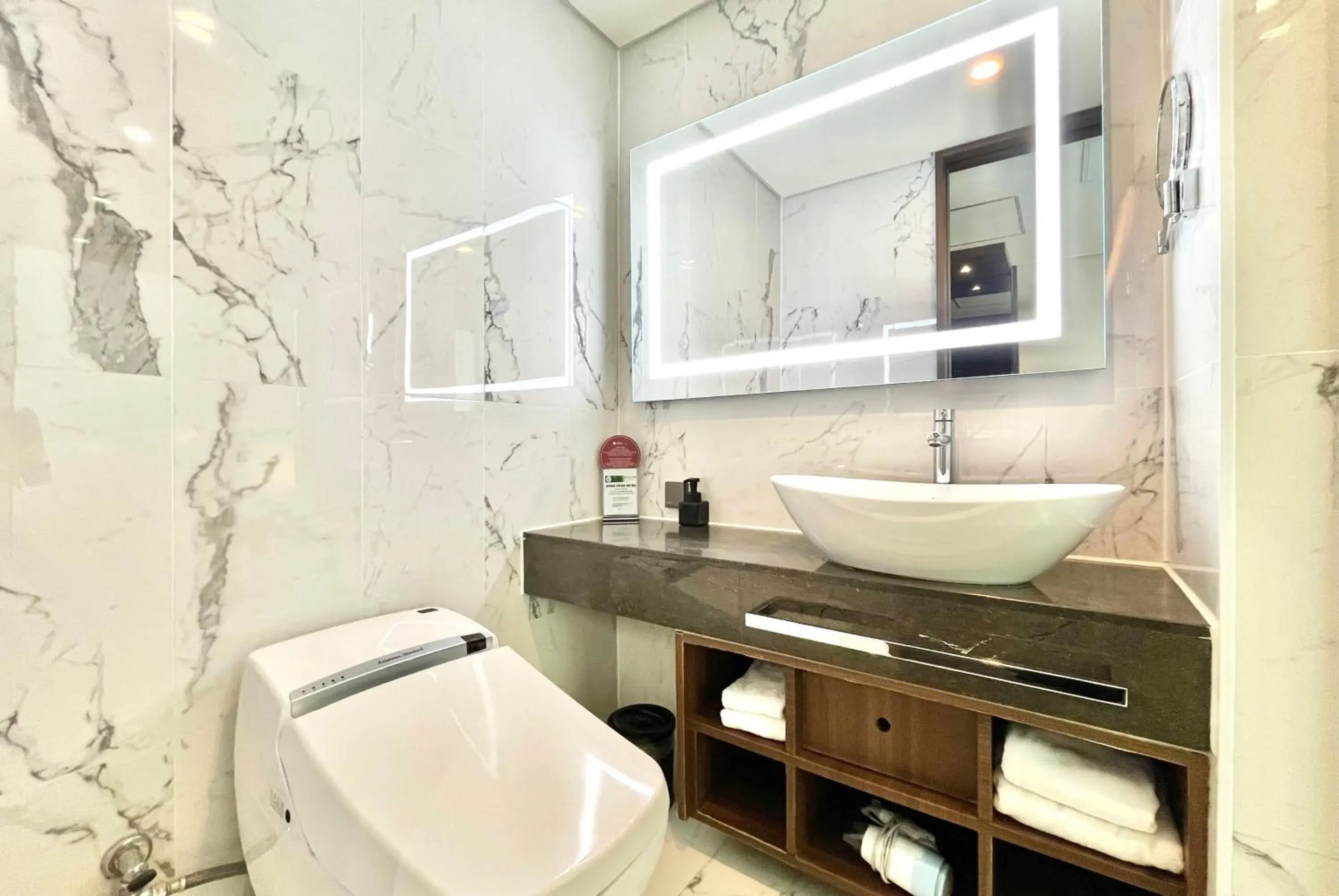 Premier Double Room in Ramada Encore by Wyndham Busan Station Premier Double Room in Ramada Encore by Wyndham Busan Station