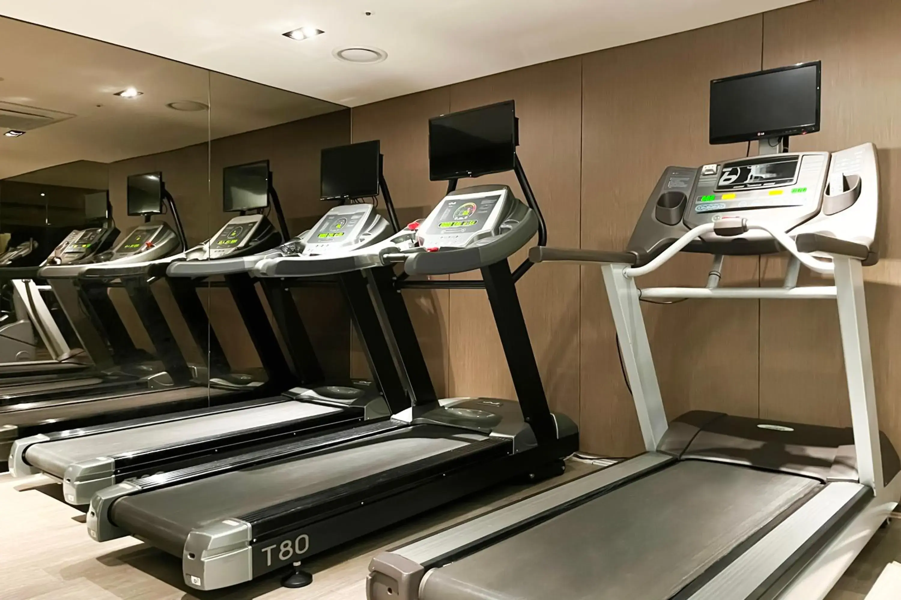 Fitness centre/facilities in Ramada Encore by Wyndham Busan Station Fitness centre/facilities in Ramada Encore by Wyndham Busan Station