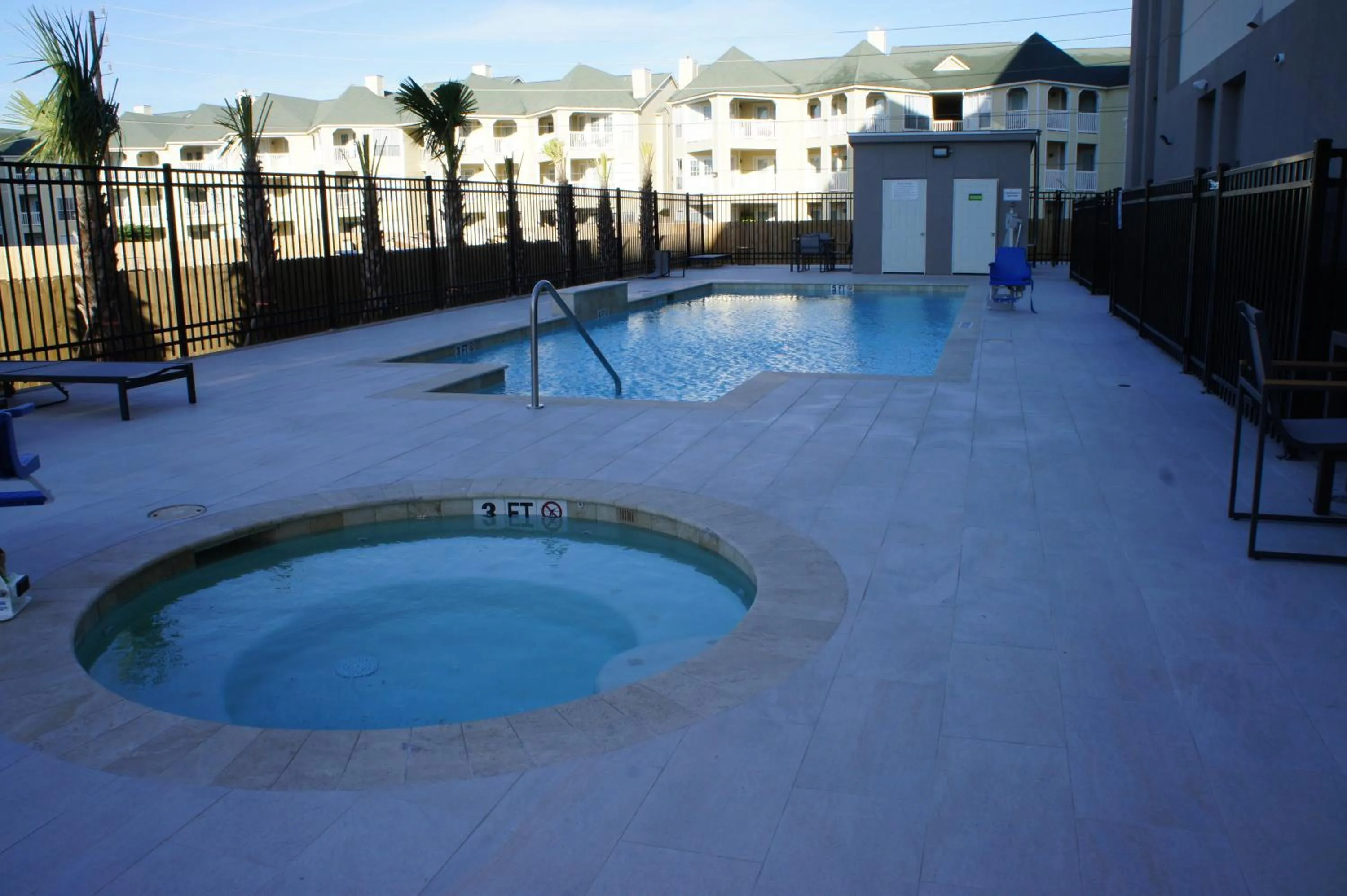 Pool view in La Quinta Inn & Suites by Wyndham Galveston West Seawall