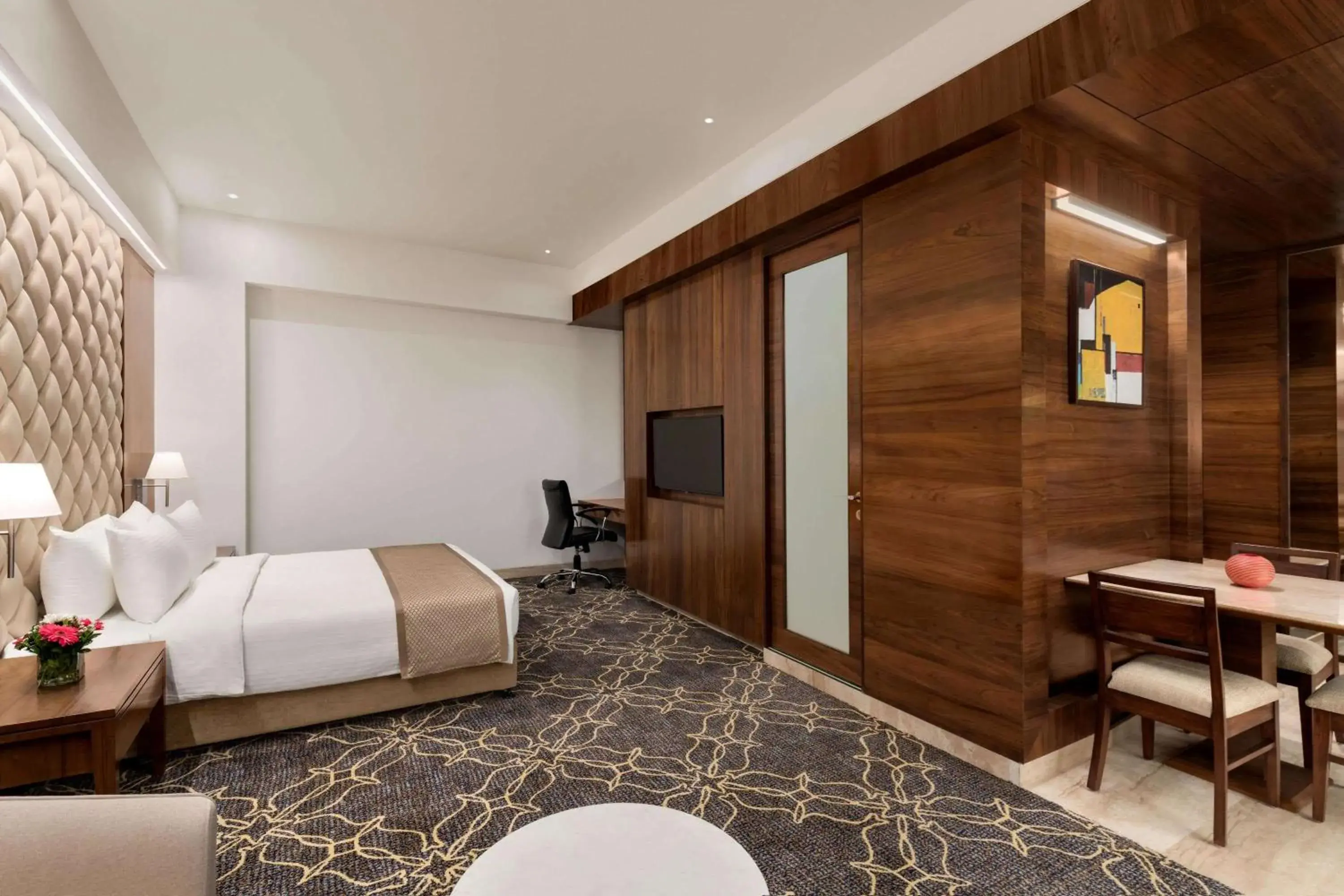 Junior King Suite (Non-Smoking) - single occupancy - Book & Unlock Exclusive Discounts in Ramada by Wyndham Gandhidham Shinay Junior King Suite (Non-Smoking) - single occupancy - Book & Unlock Exclusive Discounts in Ramada by Wyndham Gandhidham Shinay