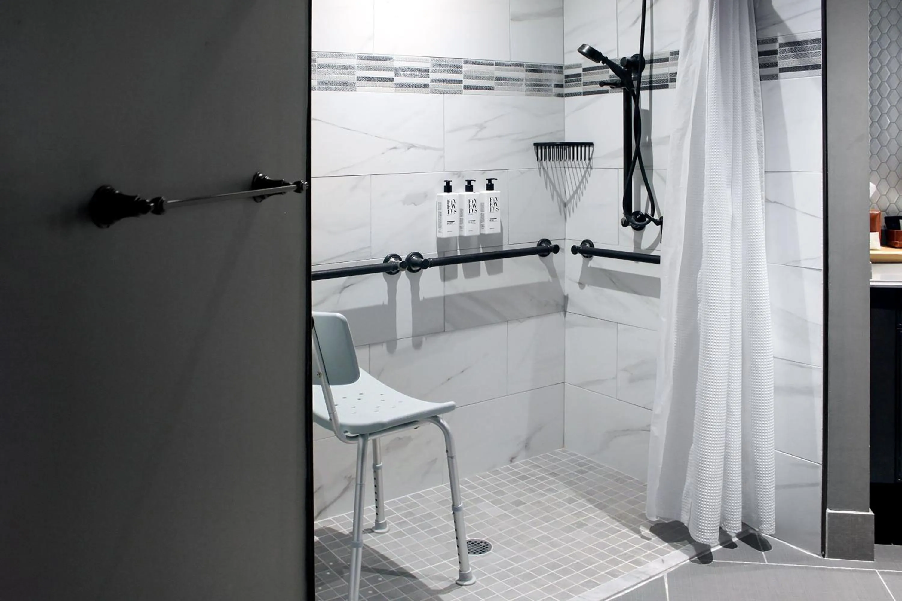 Bathroom in The Barfield, Autograph Collection