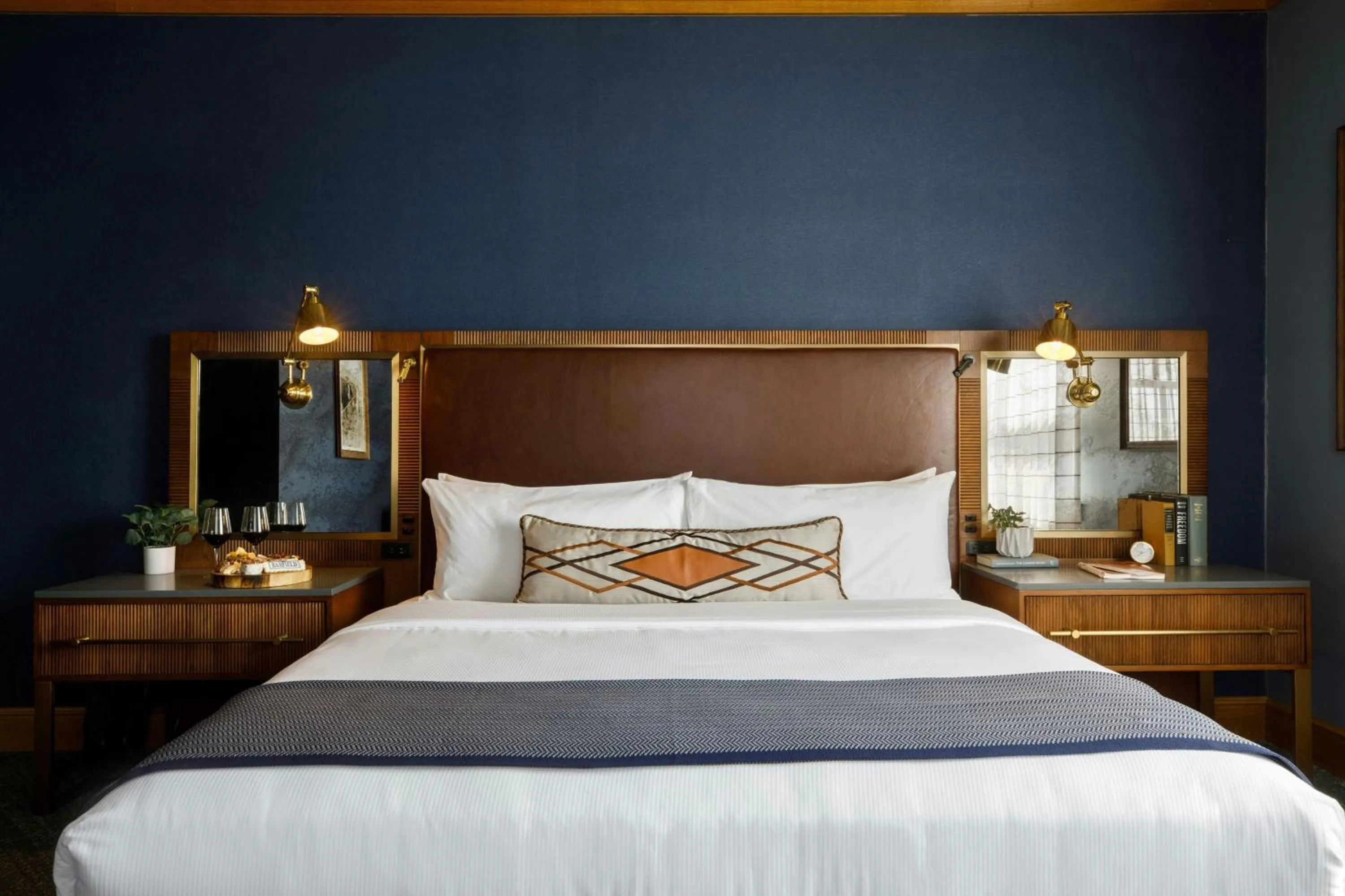 Bedroom, Bed in The Barfield, Autograph Collection