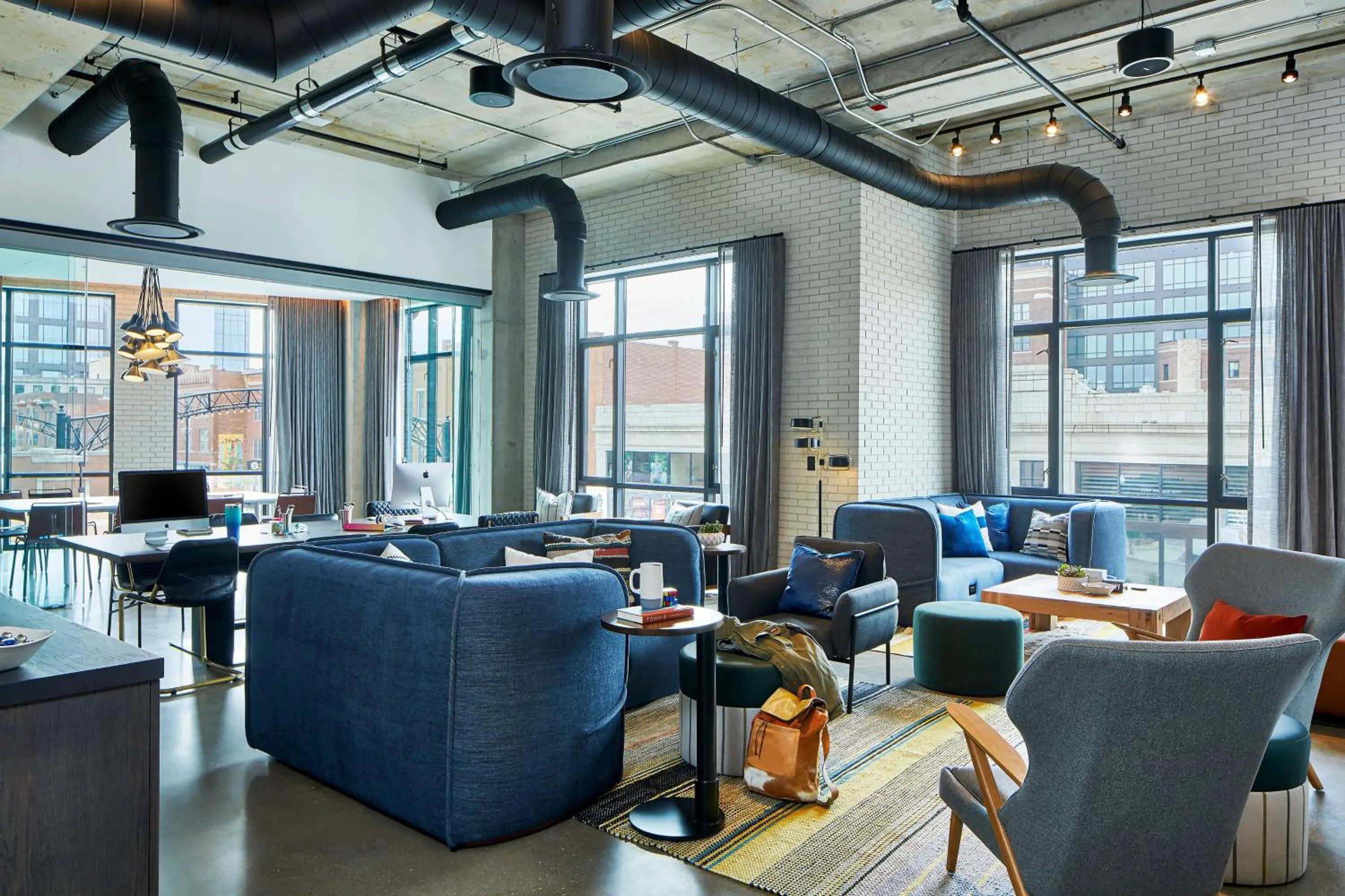 Lobby or reception in Moxy Columbus Short North