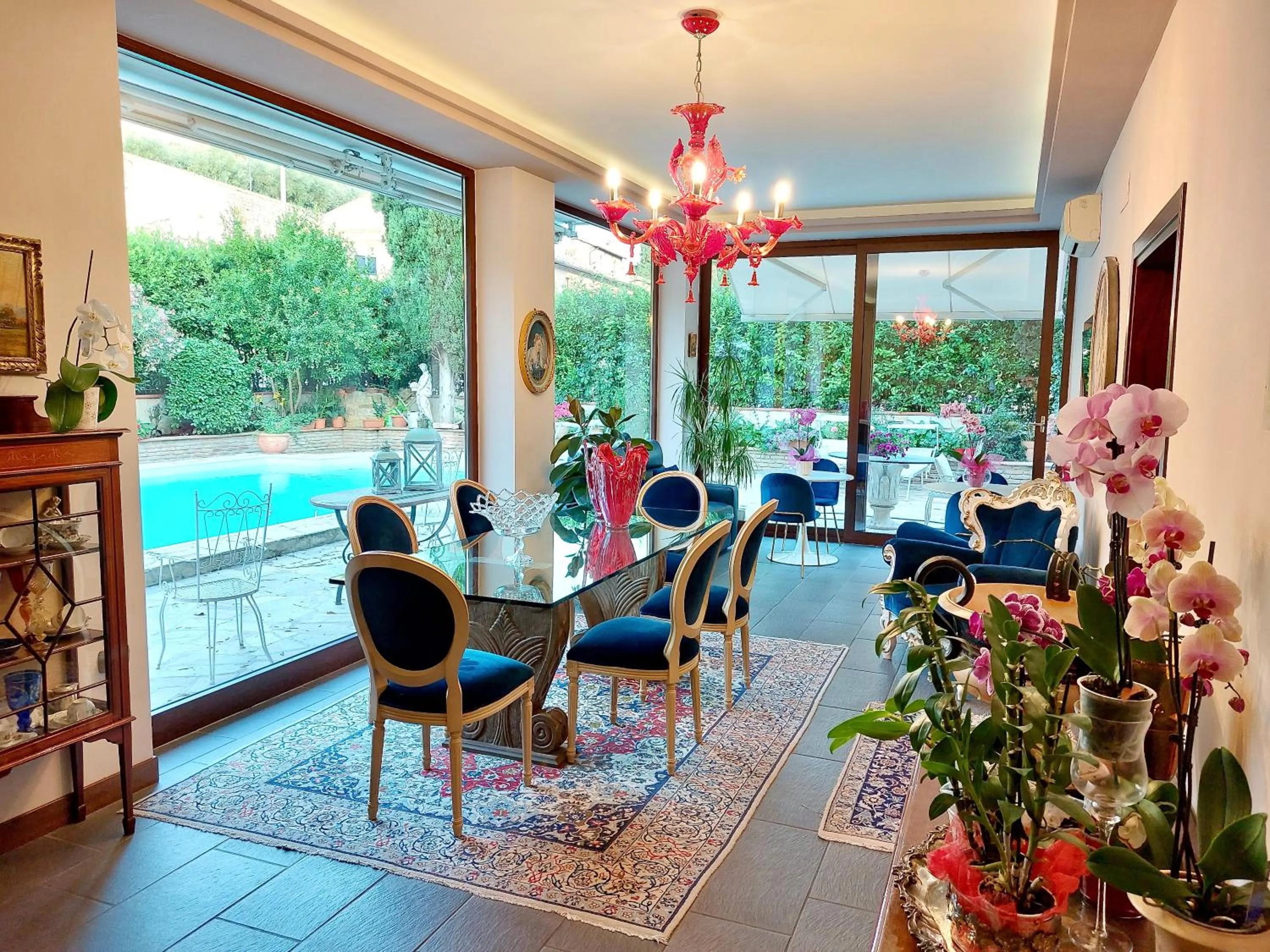 Communal lounge/ TV room in Villamena