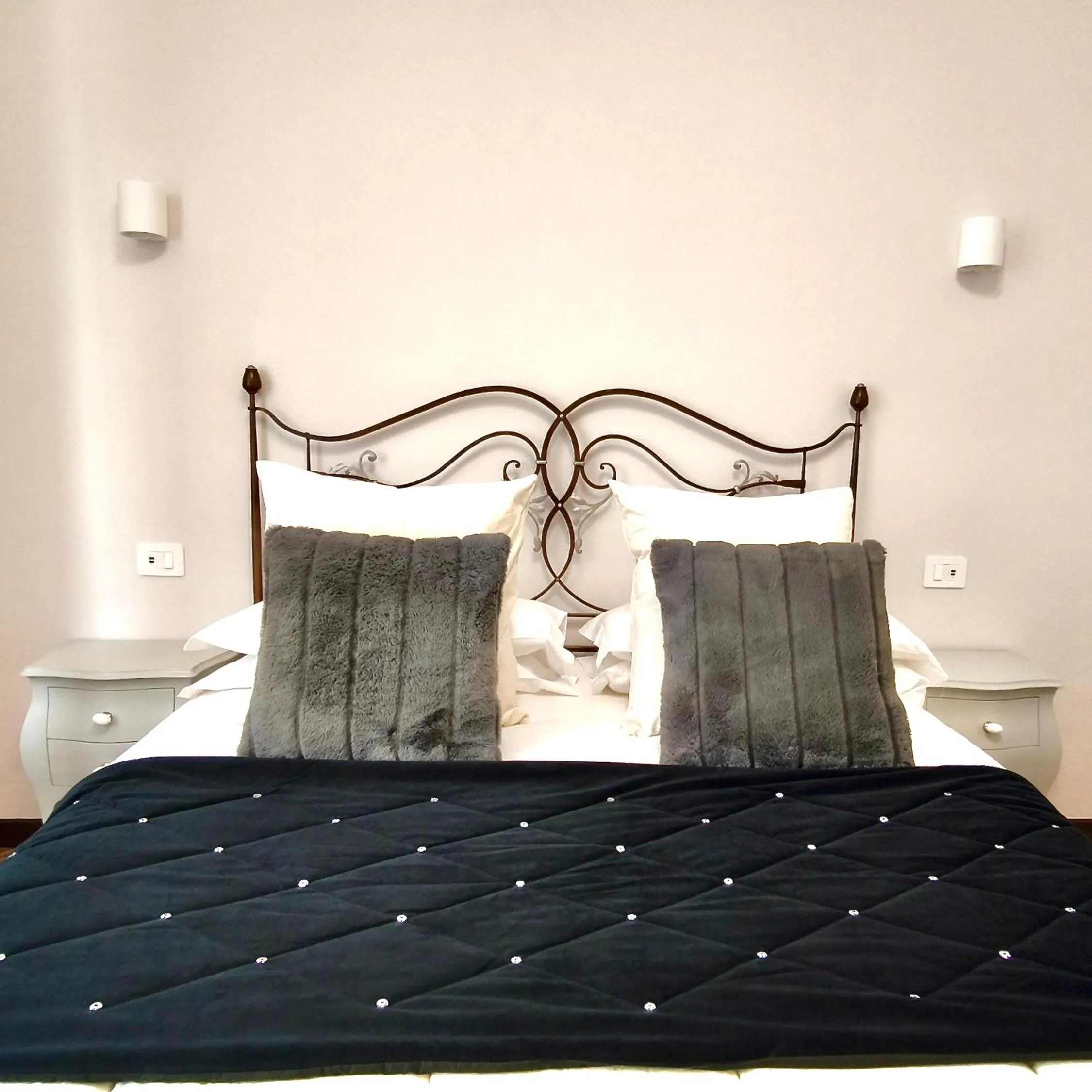 Bedroom, Bed in Villamena