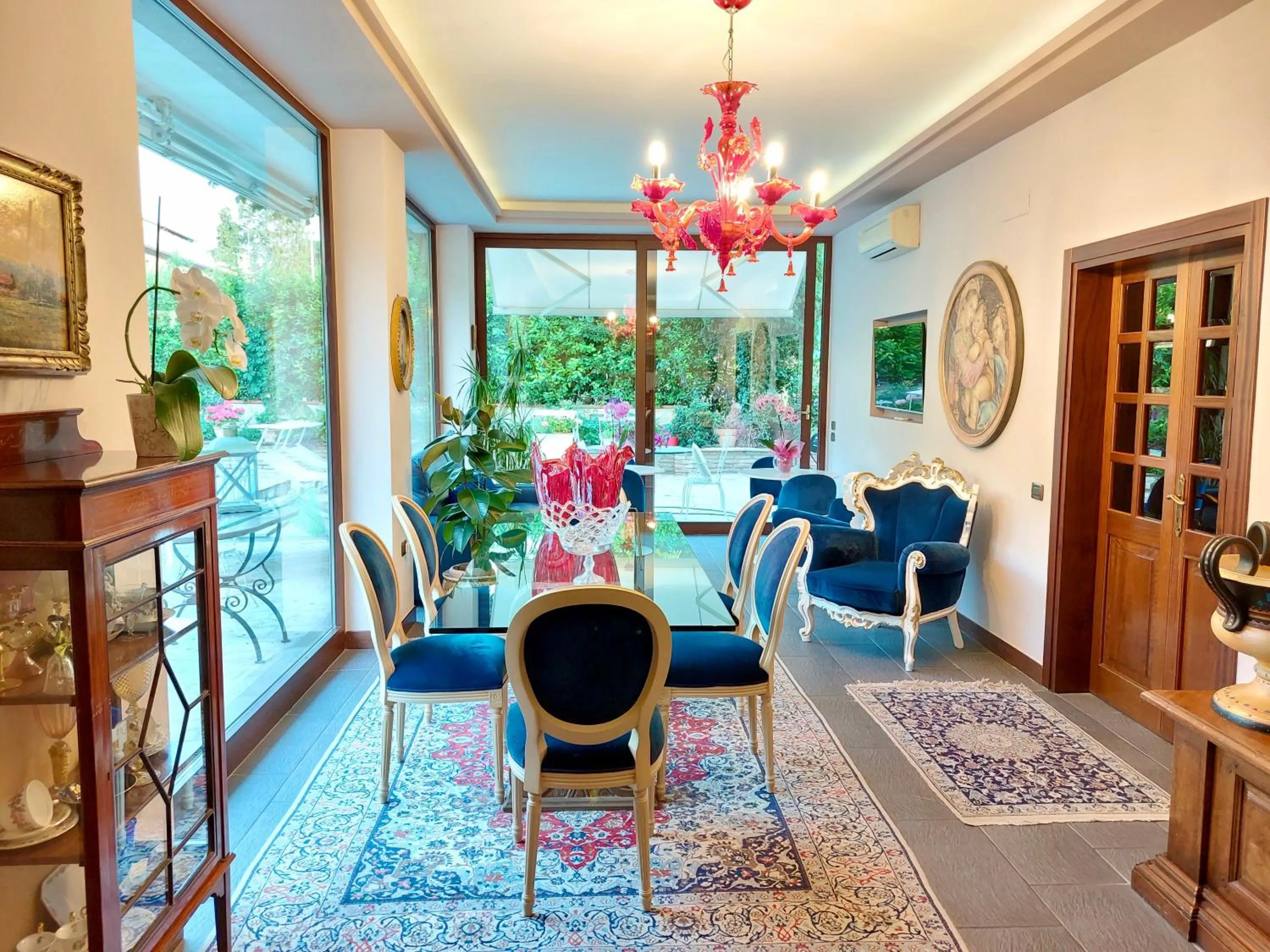 Communal lounge/ TV room in Villamena