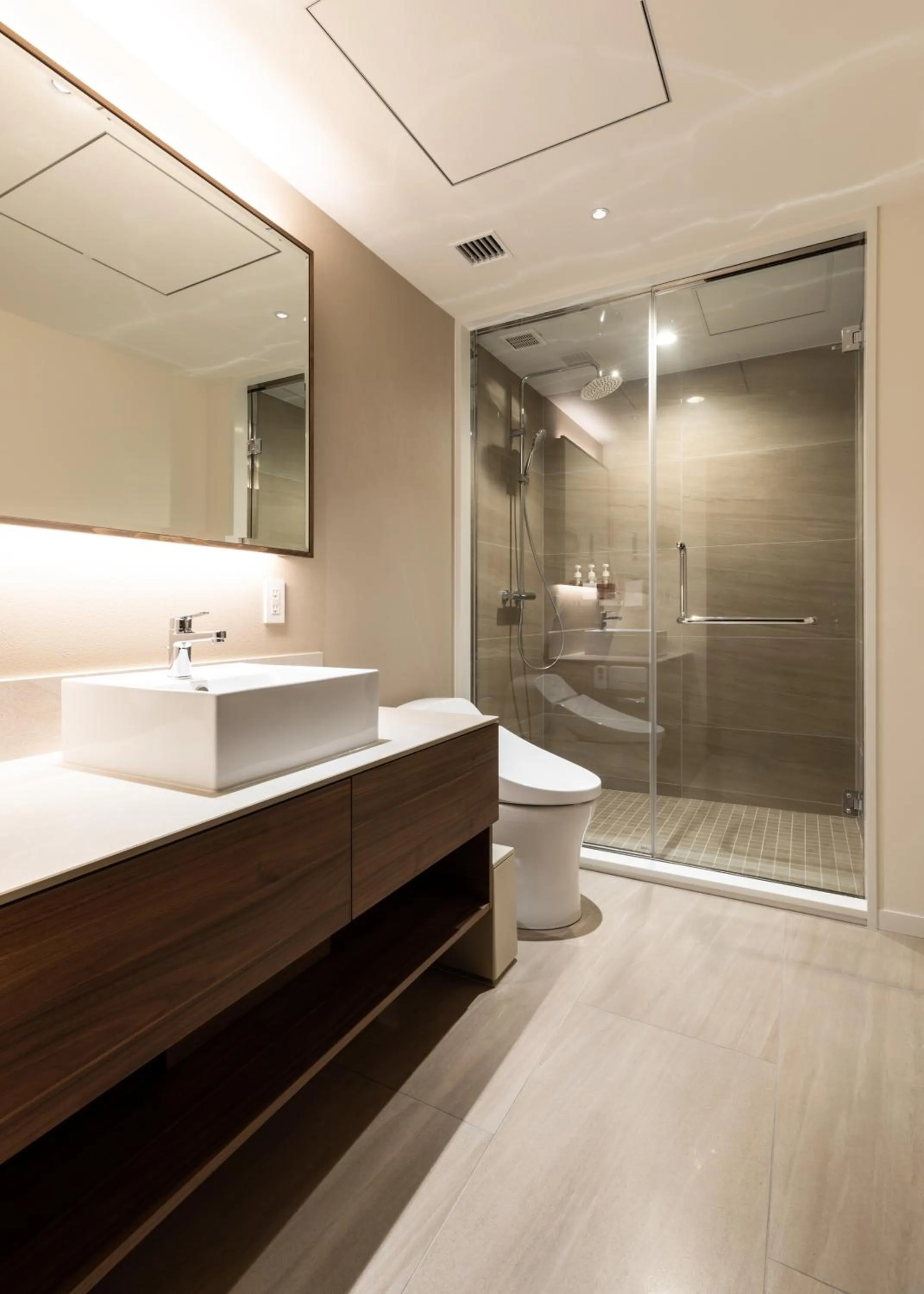 Shower in The Vale Rusutsu