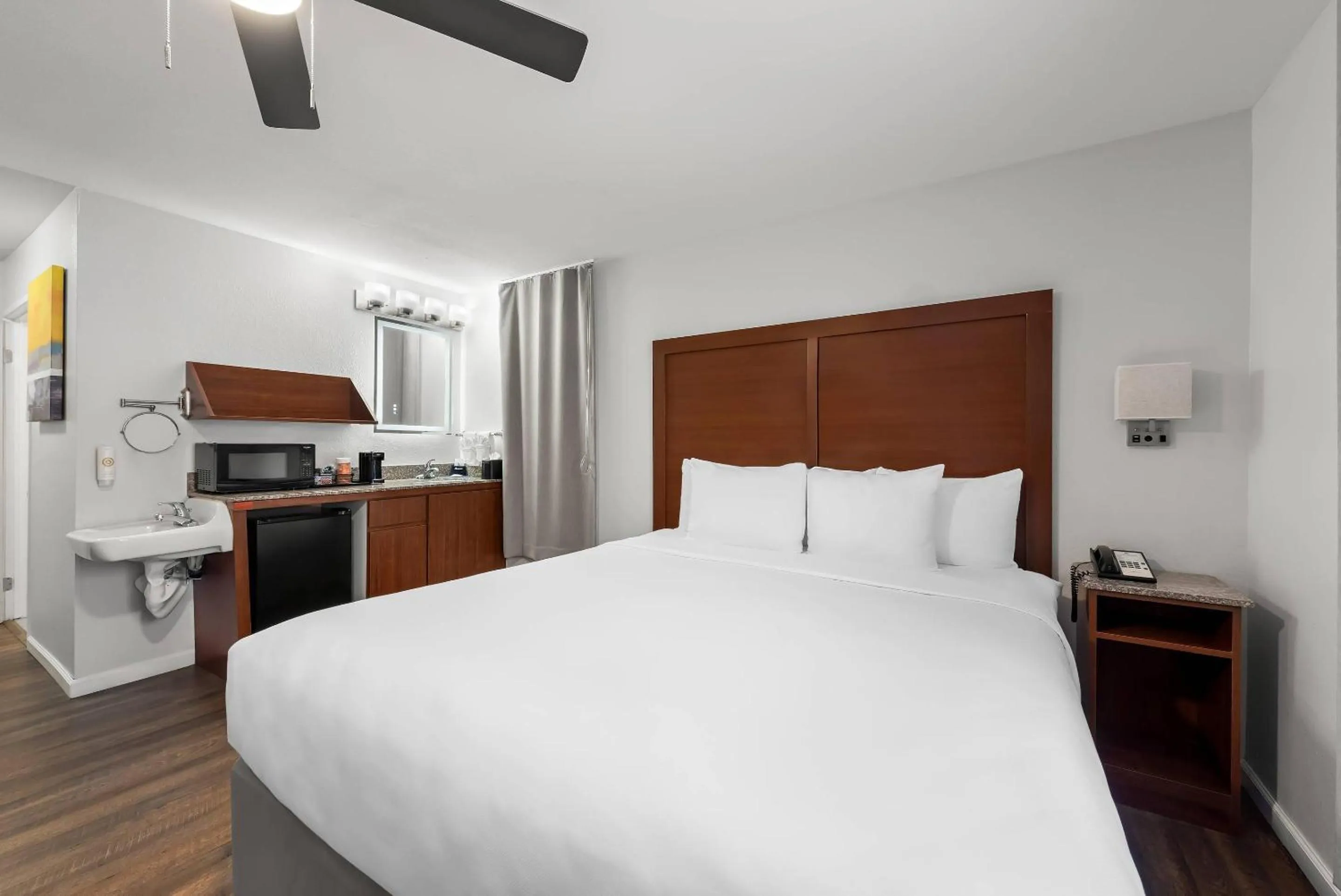 Bedroom, Bed in Comfort Inn Gaslamp Convention Center