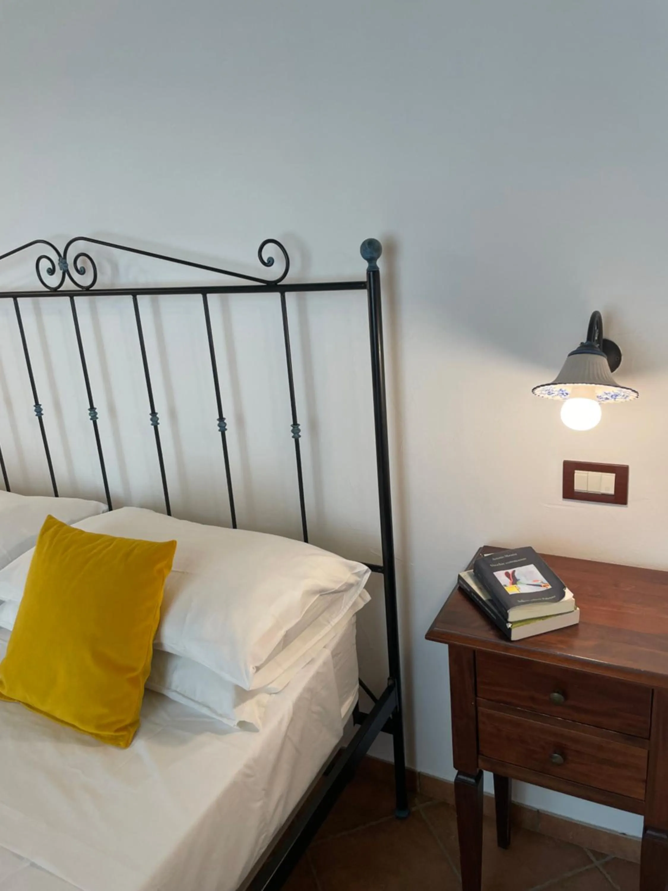 Bed in Ai Dammusi Rooms