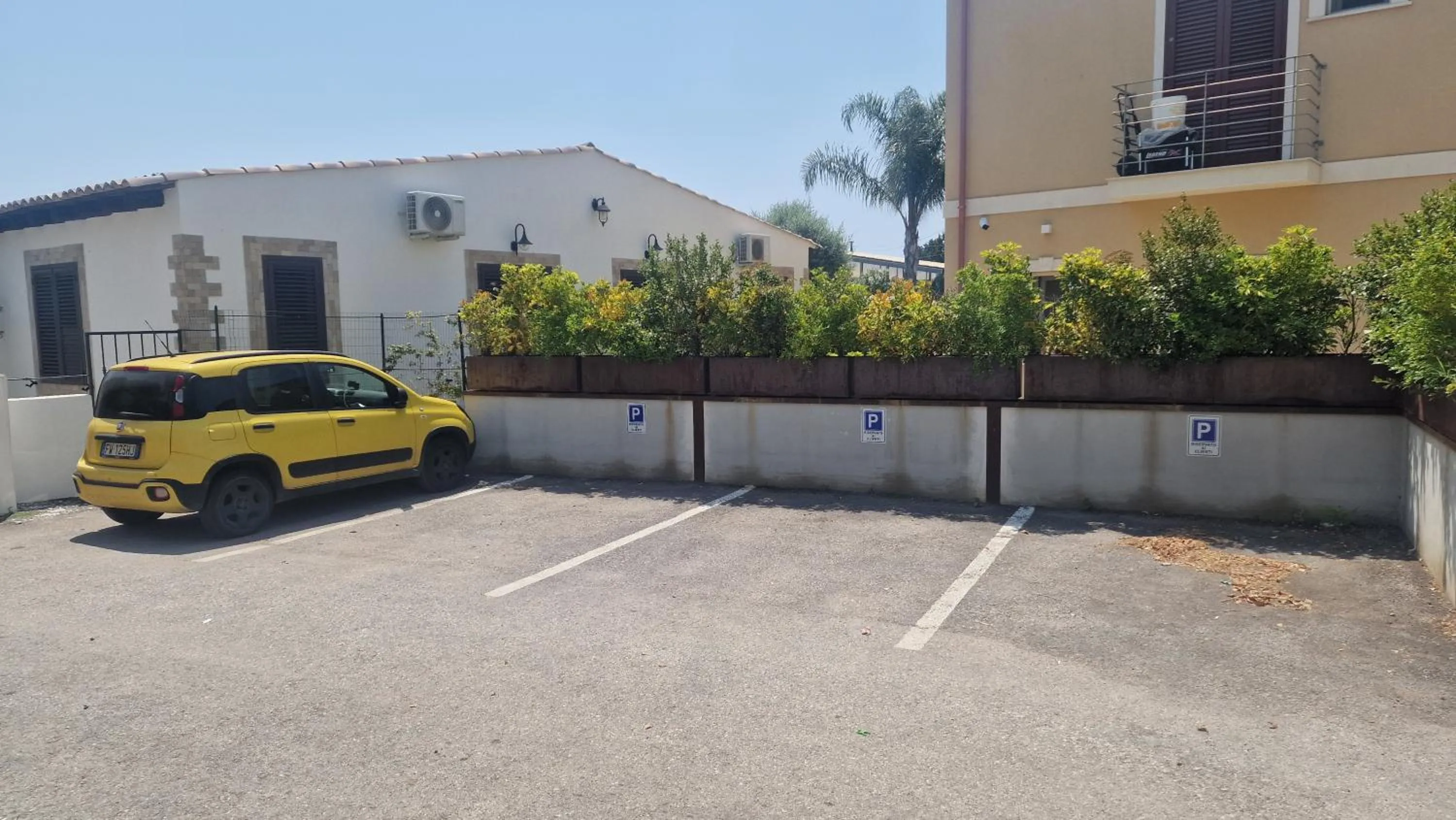 Parking in Le Case Al Quadrato Residence