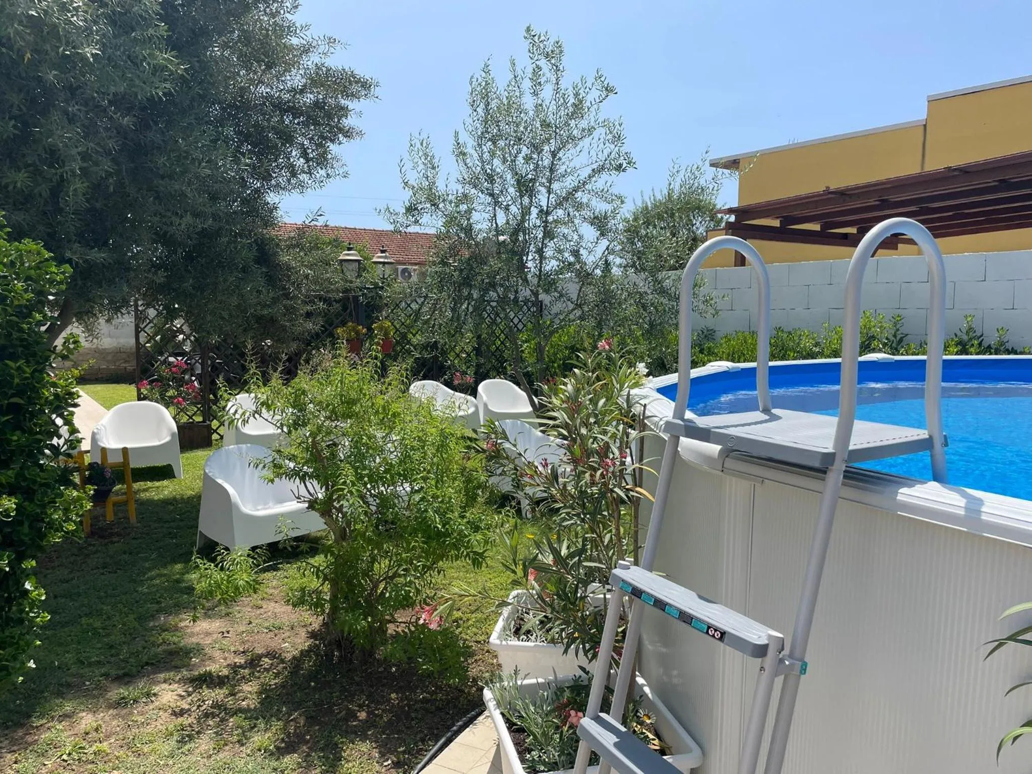 Swimming pool in Le Case Al Quadrato Residence