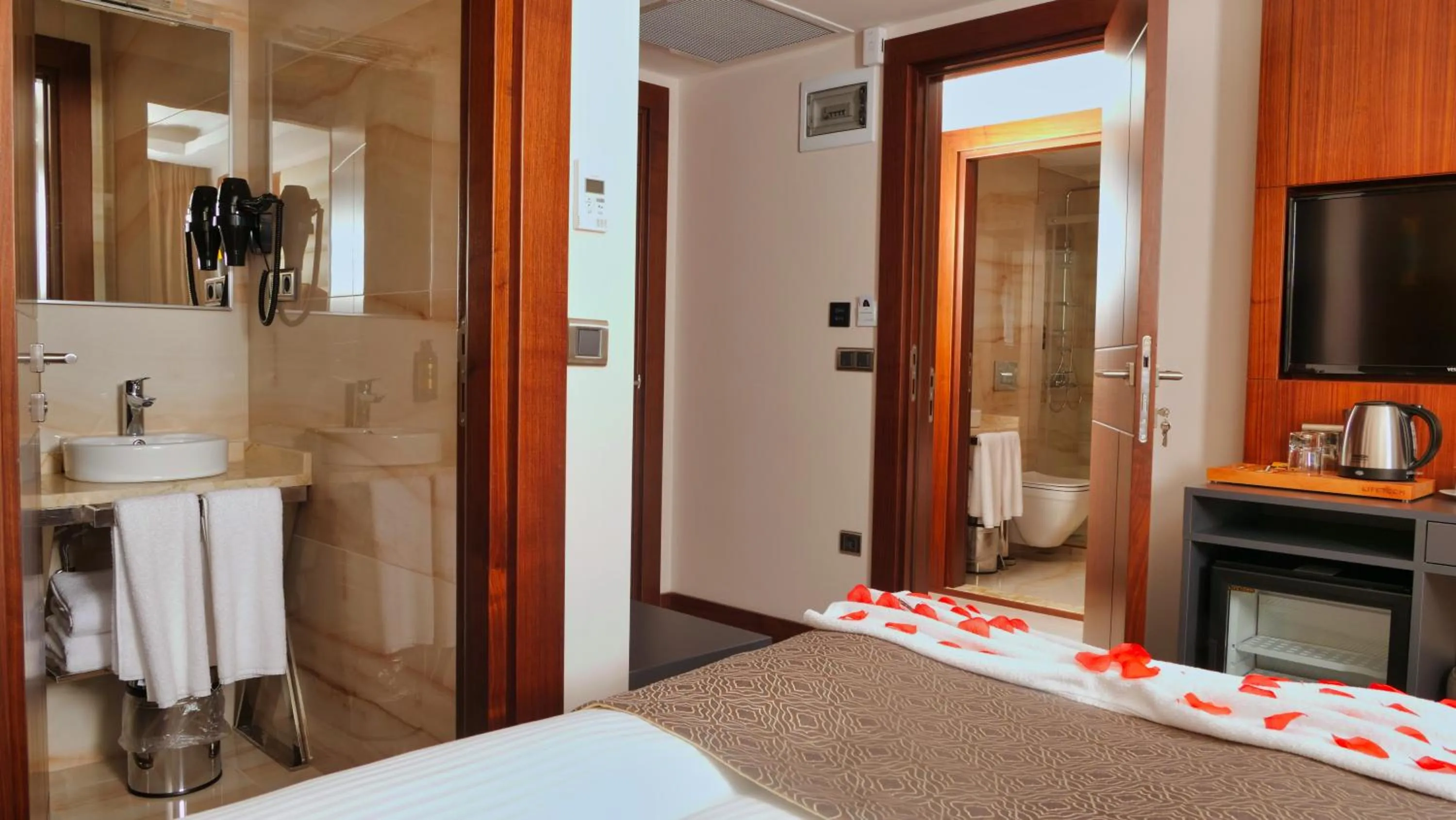 Photo of the whole room, Bed in My Dream Istanbul Hotel