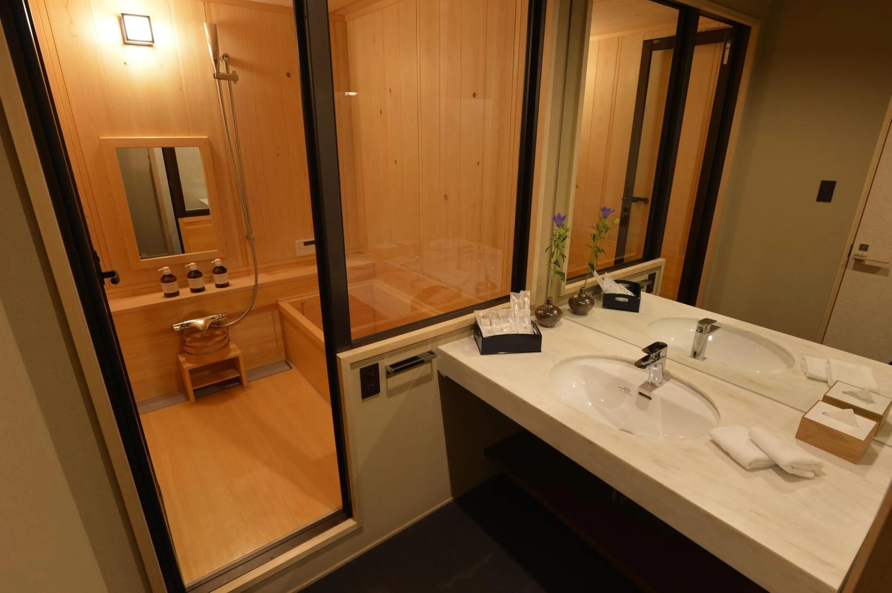 Bathroom in Gion Oyado Kikutani