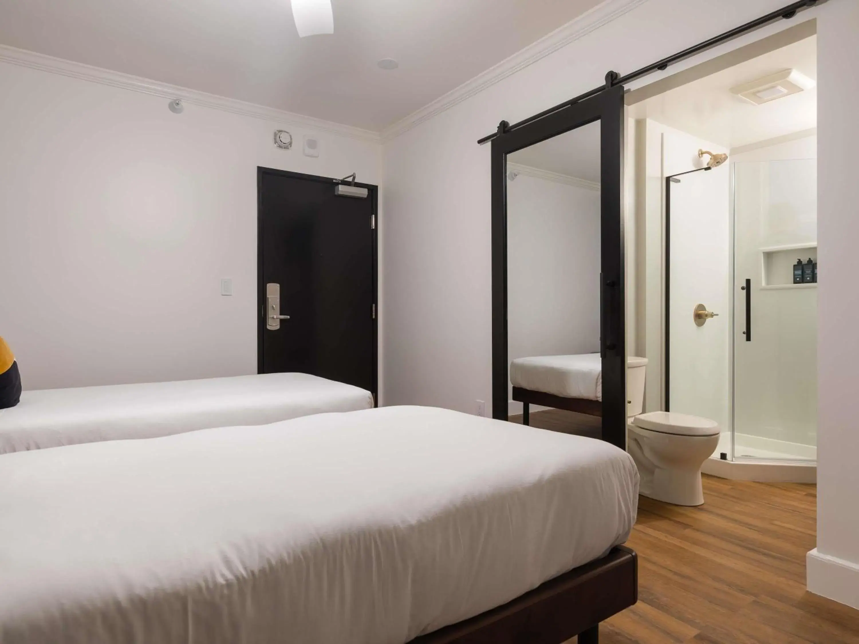 Bedroom, Bed in Hotel Stratford San Francisco - Handwritten Collection Bedroom, Bed in Hotel Stratford San Francisco - Handwritten Collection