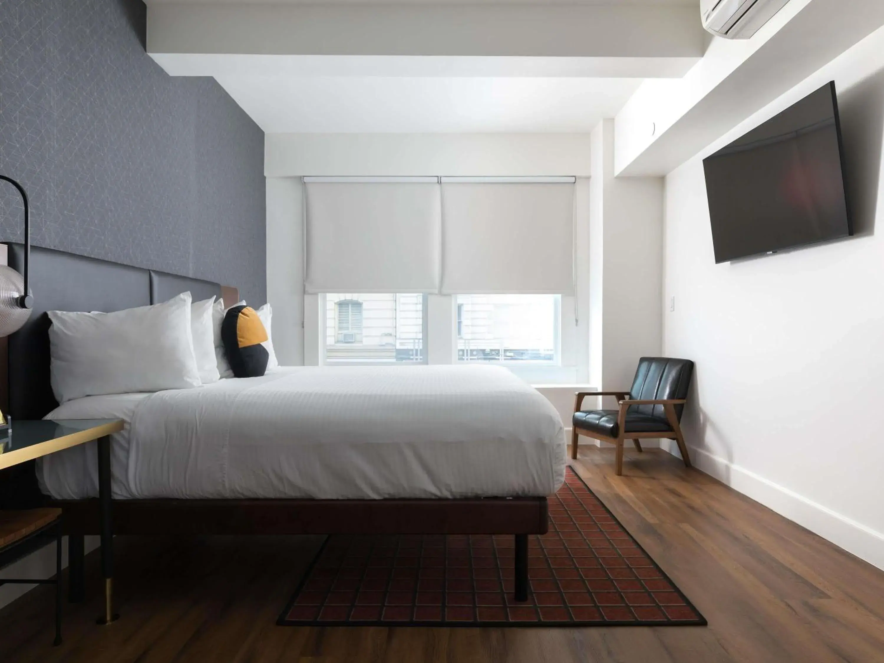 Bedroom, Bed in Hotel Stratford San Francisco - Handwritten Collection Bedroom, Bed in Hotel Stratford San Francisco - Handwritten Collection