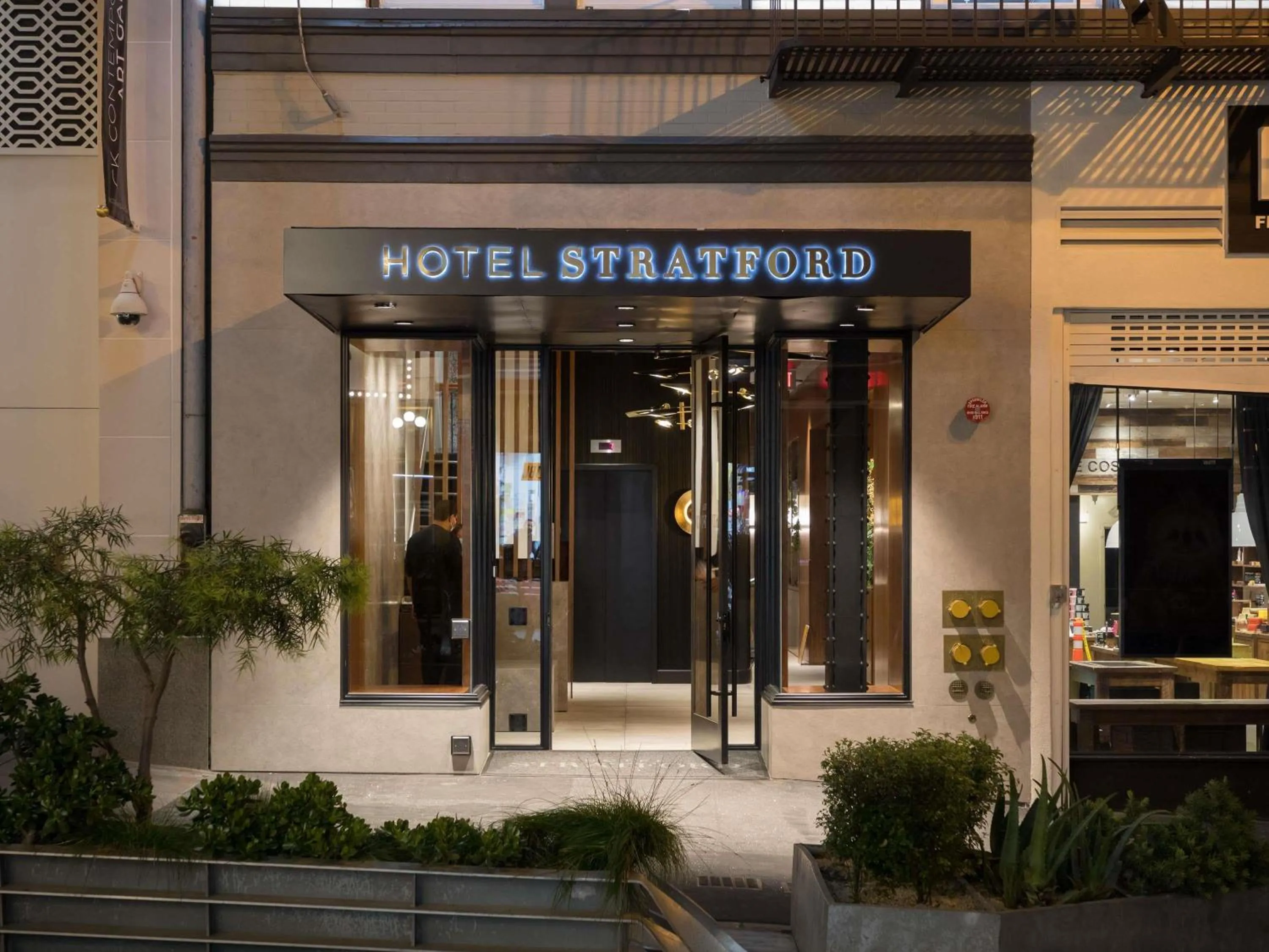 Property building in Hotel Stratford San Francisco - Handwritten Collection