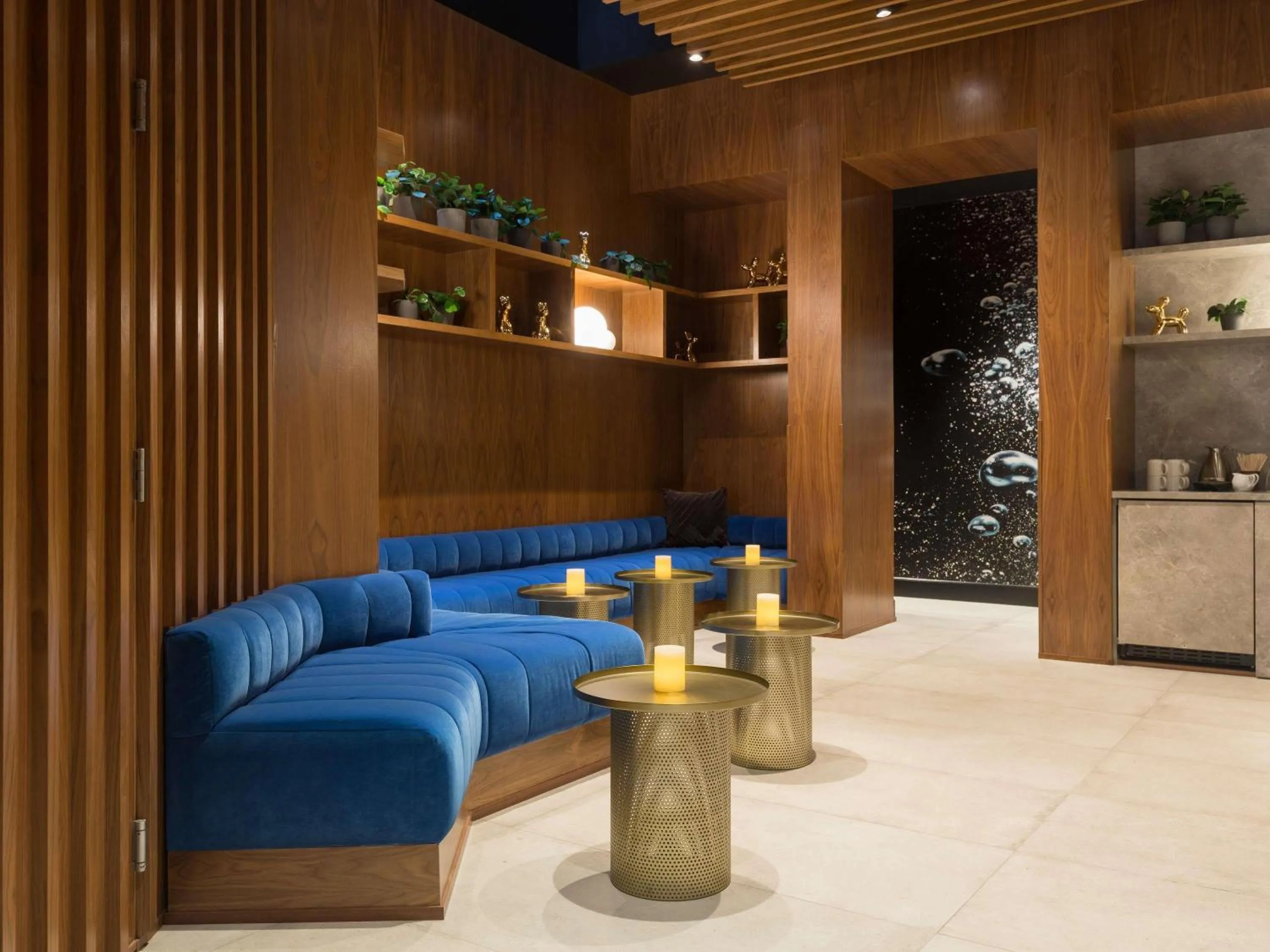 Property building in Hotel Stratford San Francisco - Handwritten Collection