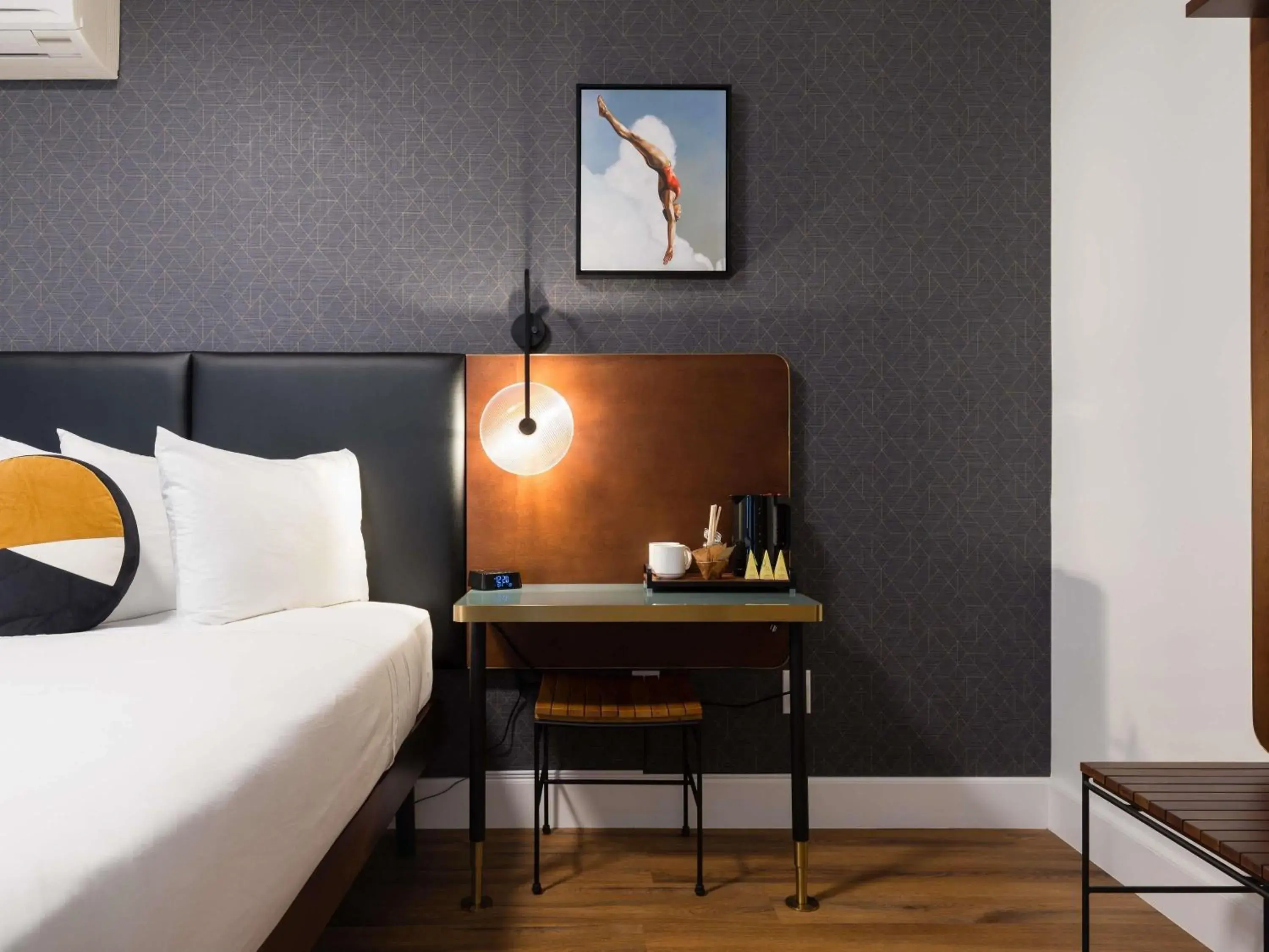 Bedroom, Bed in Hotel Stratford San Francisco - Handwritten Collection Bedroom, Bed in Hotel Stratford San Francisco - Handwritten Collection