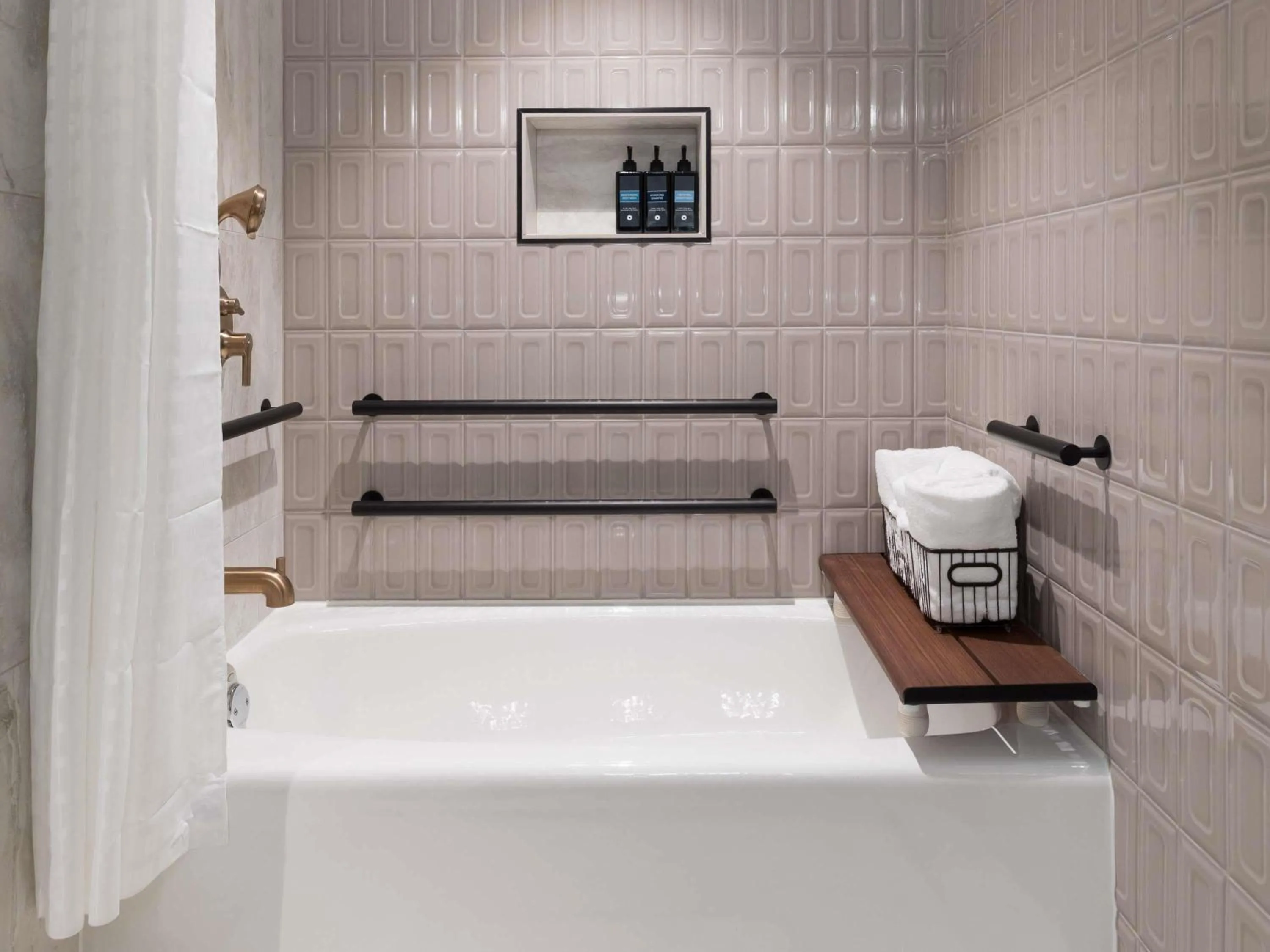 Bedroom in Hotel Stratford San Francisco - Handwritten Collection