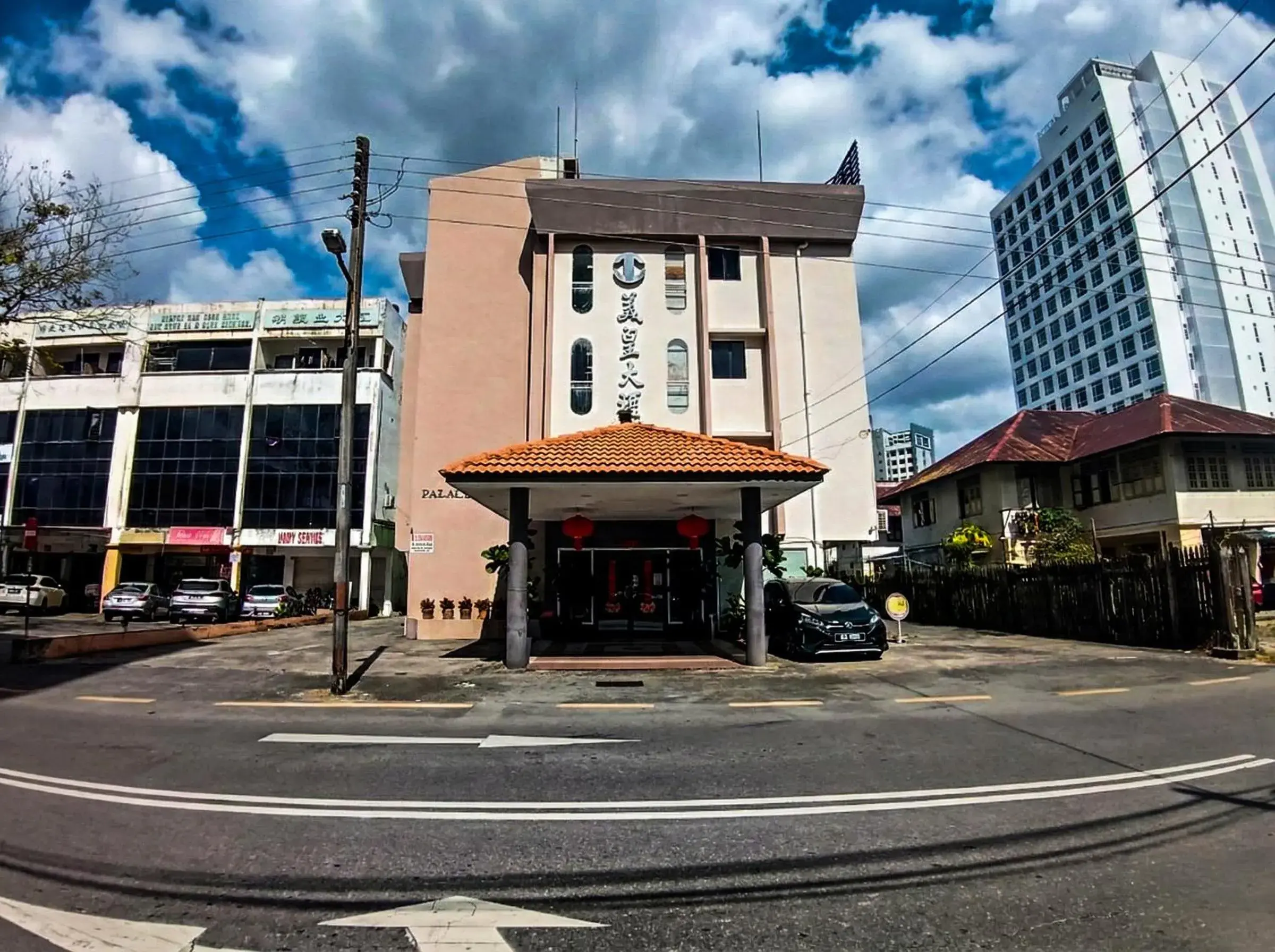 Property building in Palace Inn Property building in Palace Inn